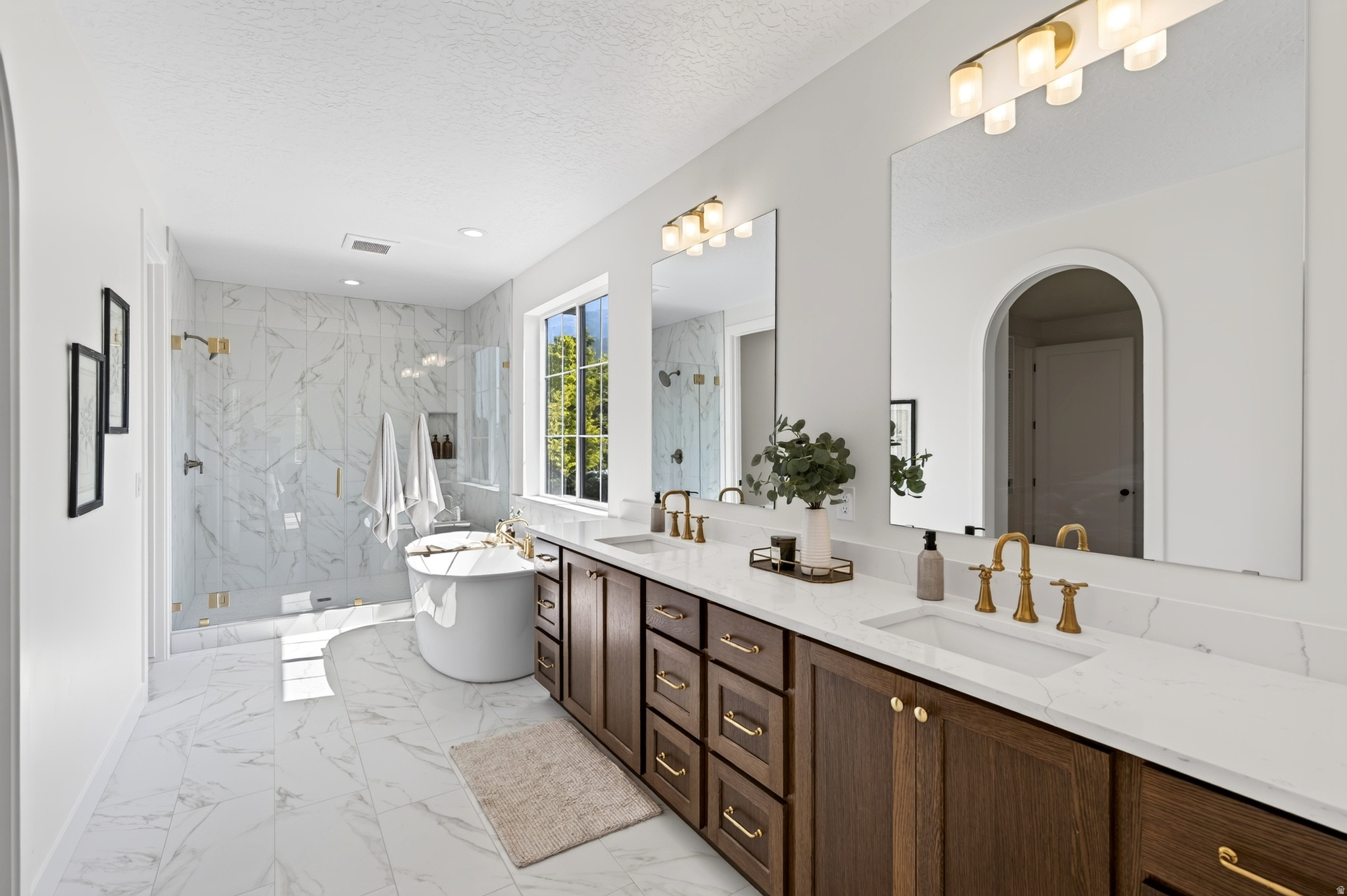 BELMONT WEST - Residential
