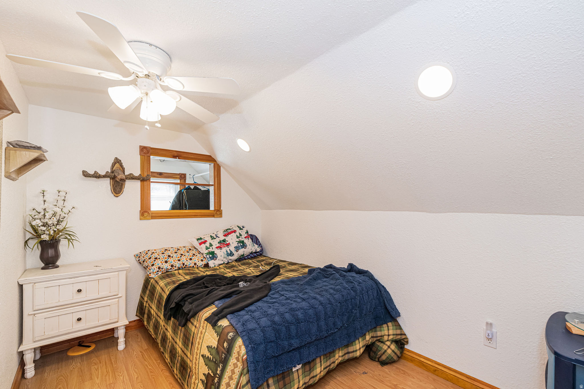SKYLINE MOUNTAIN RES - Residential
