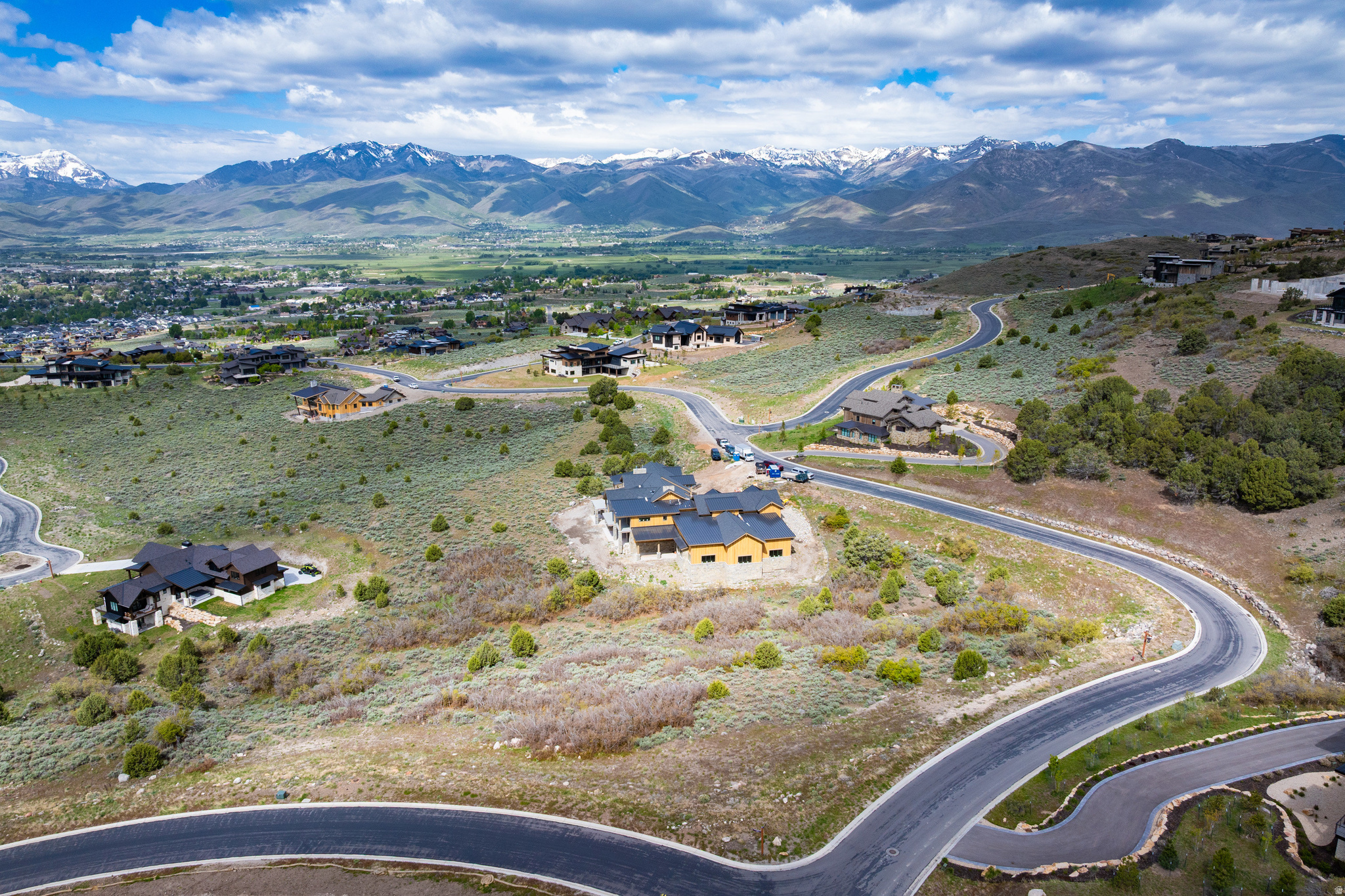 RED LEDGES - Land