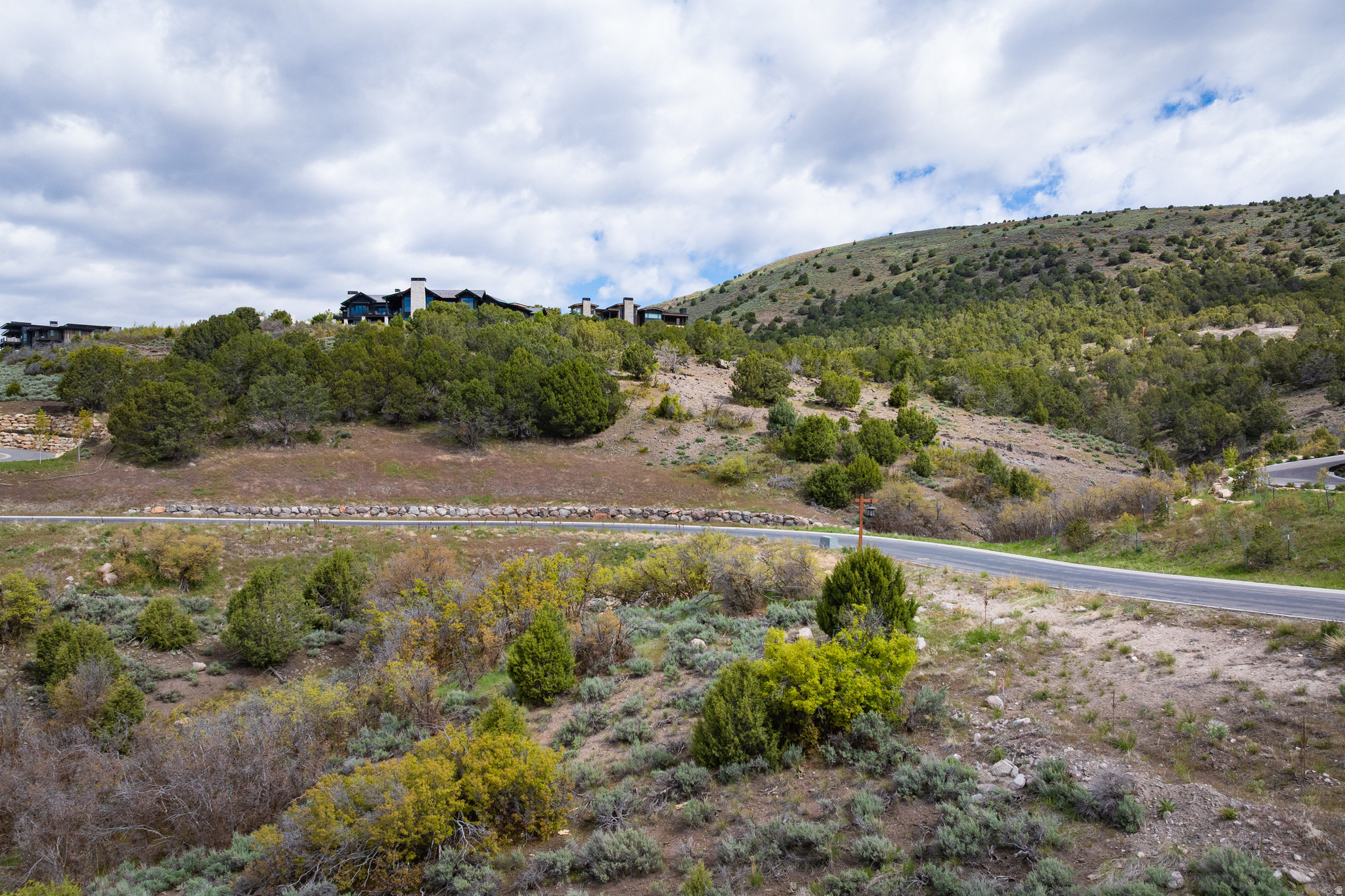 RED LEDGES - Land