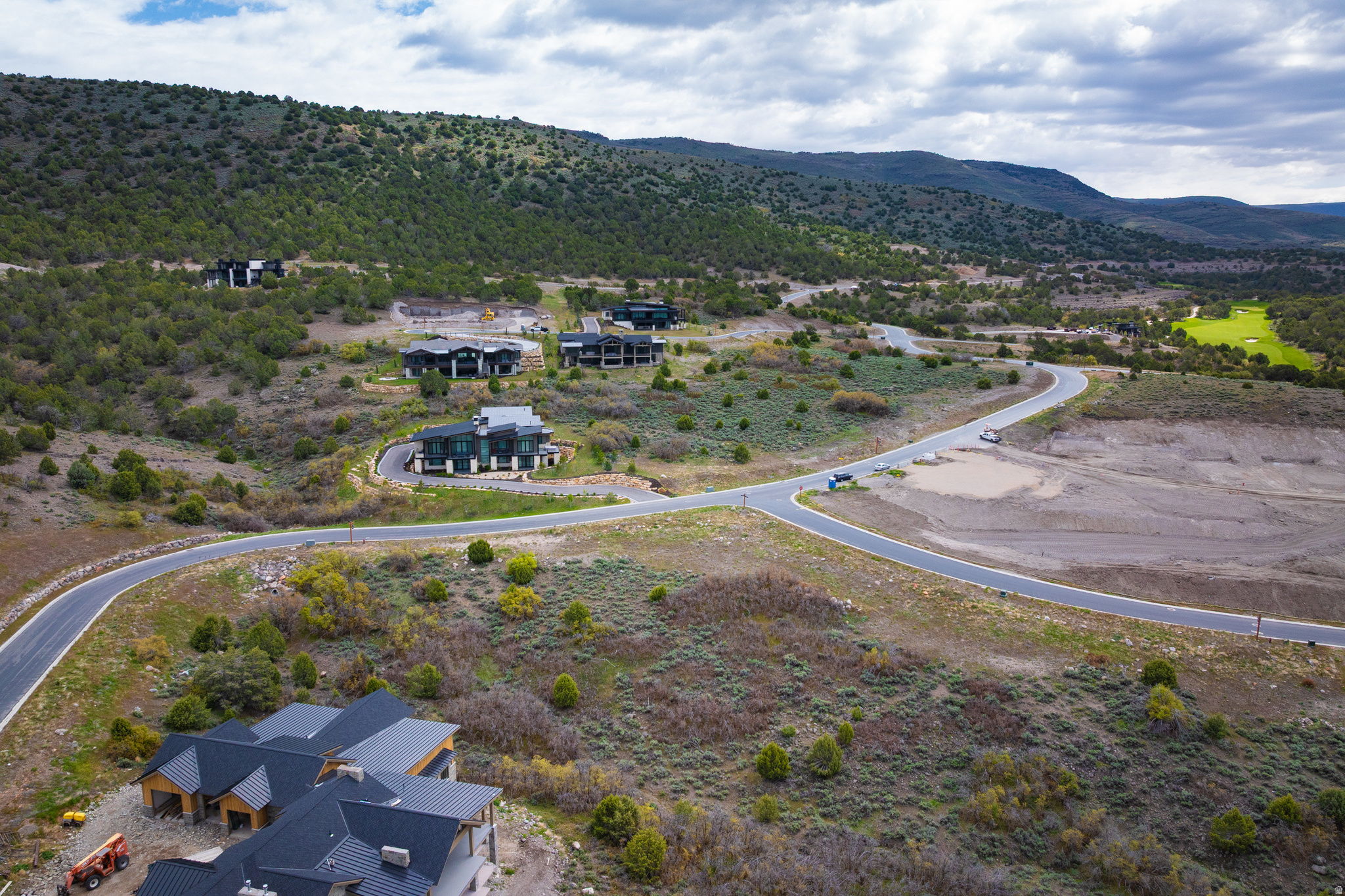 RED LEDGES - Land