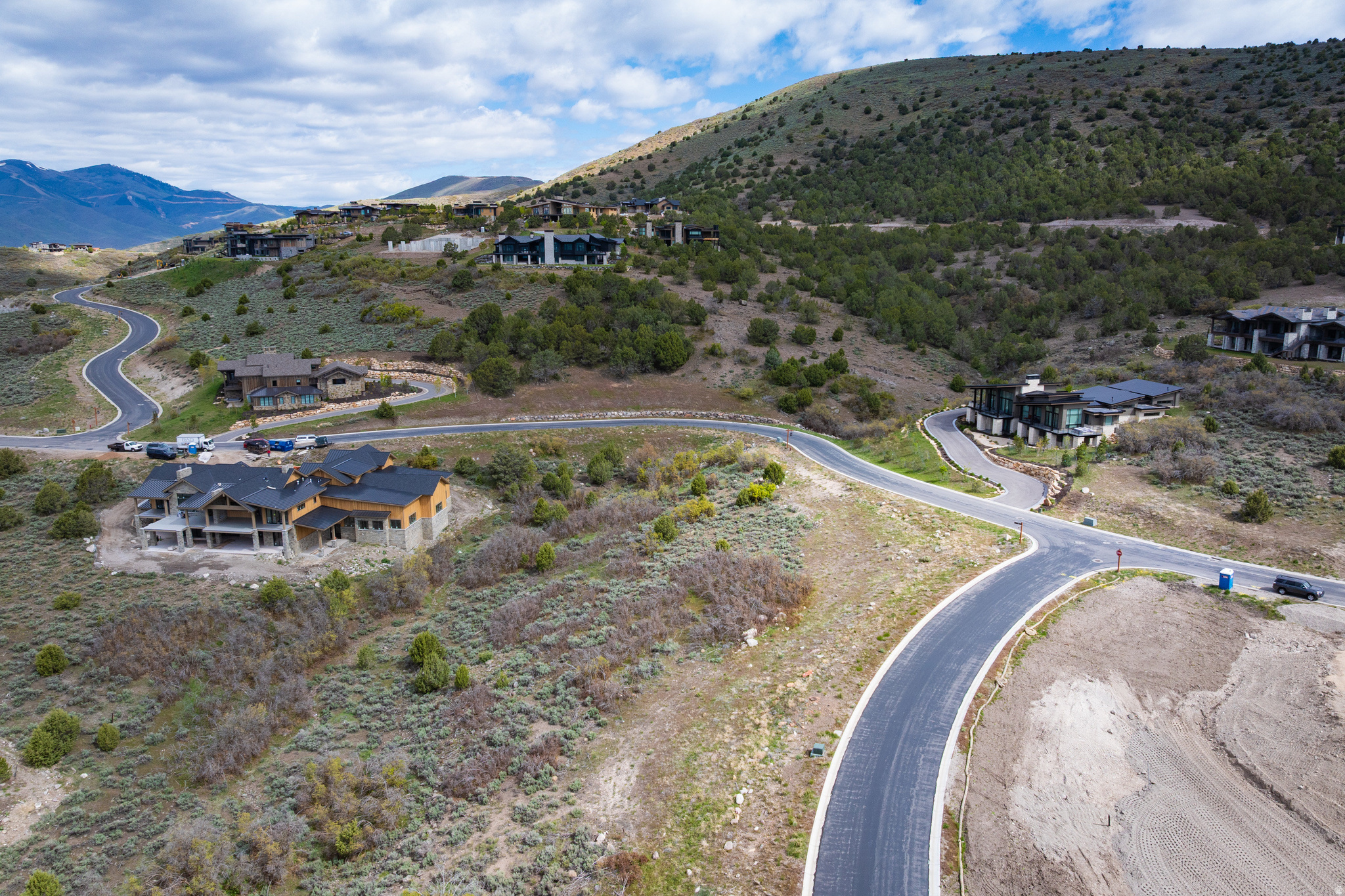 RED LEDGES - Land