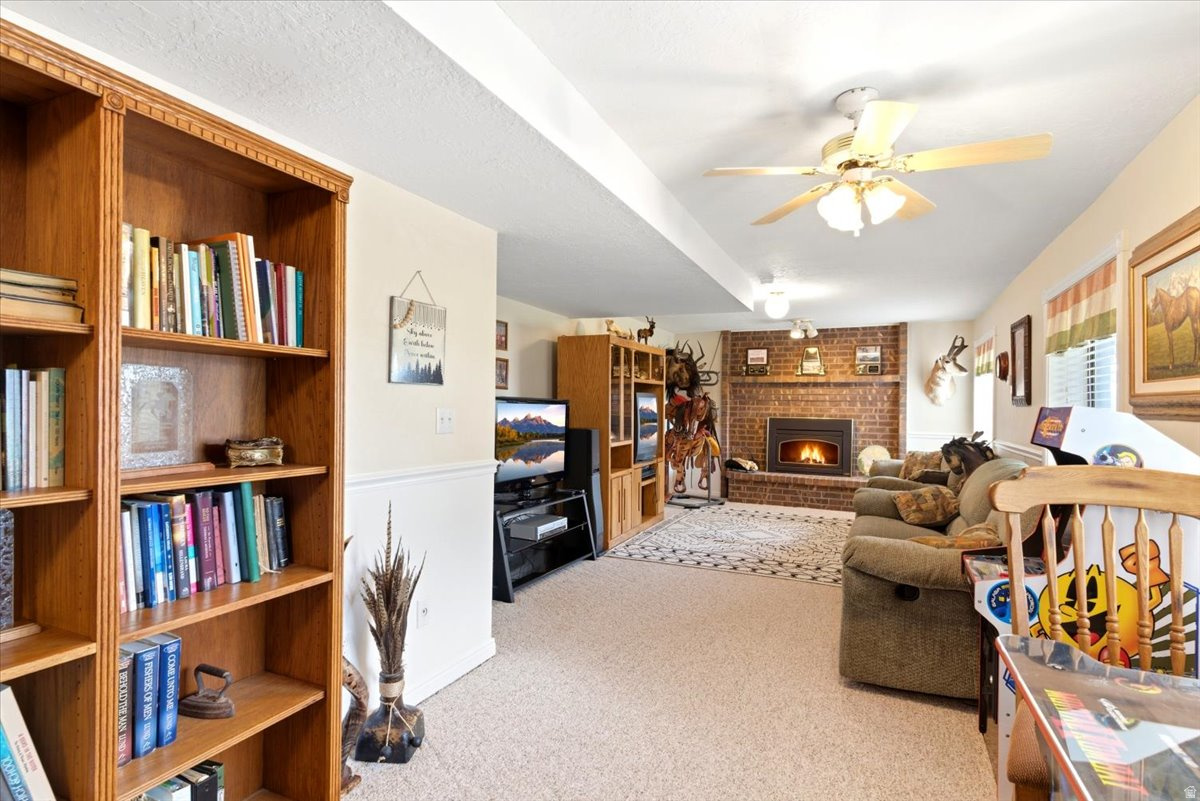 FLYING T STABLES - Residential