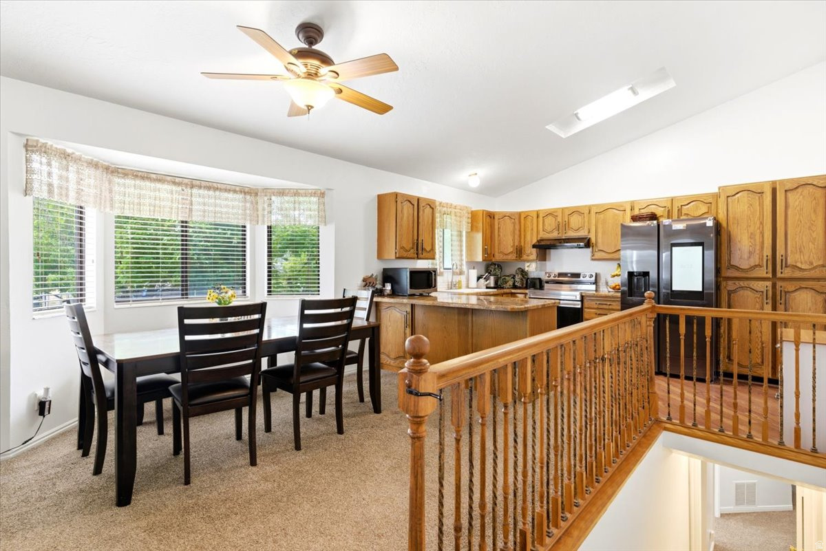 FLYING T STABLES - Residential