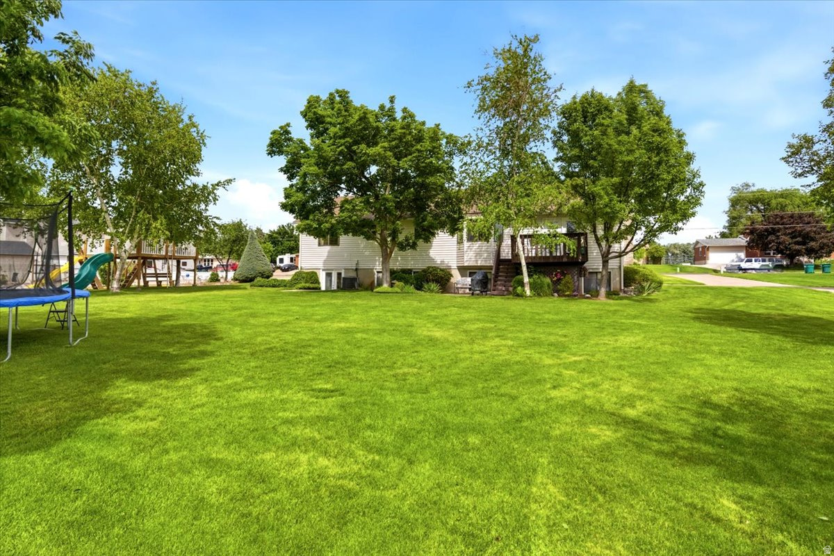 FLYING T STABLES - Residential