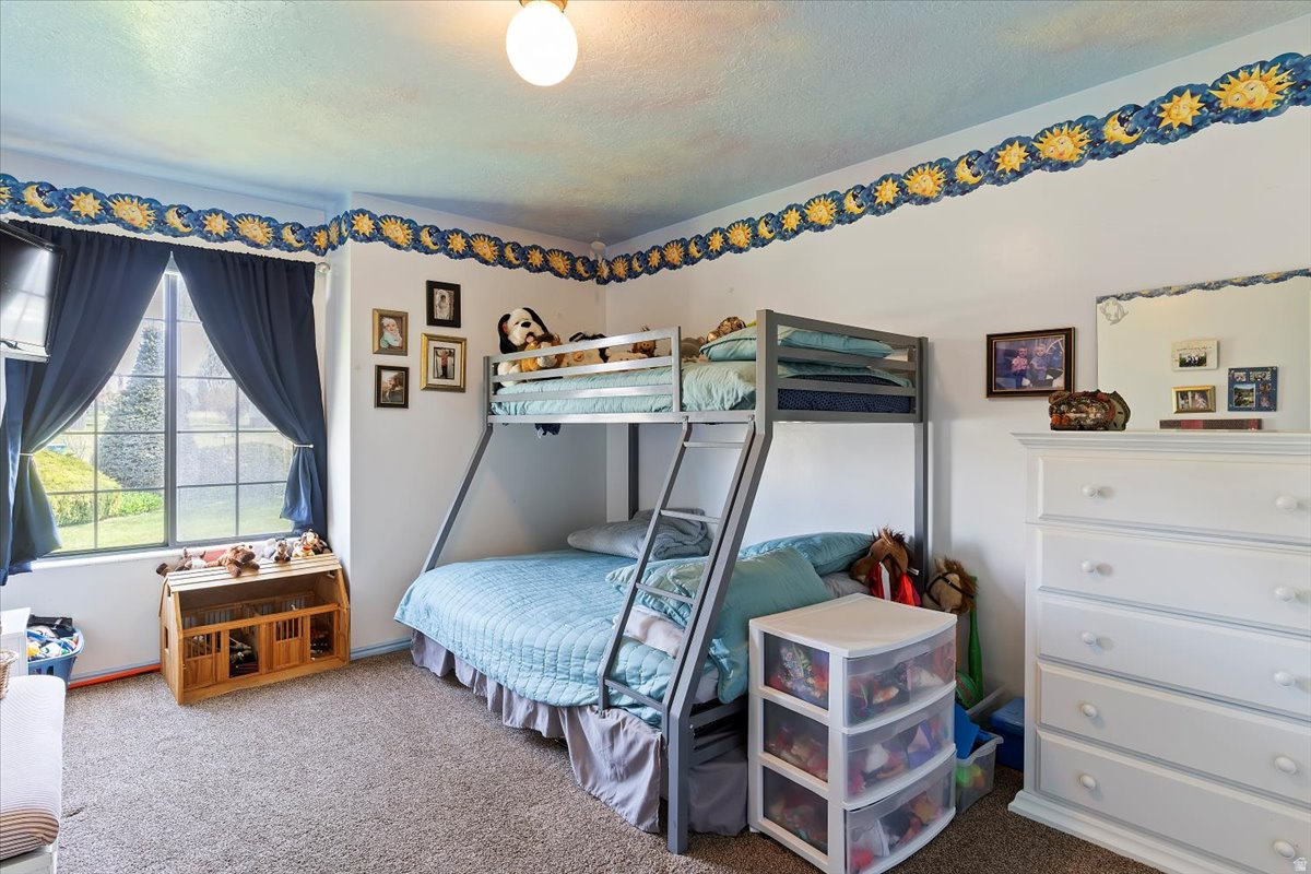 FLYING T STABLES - Residential