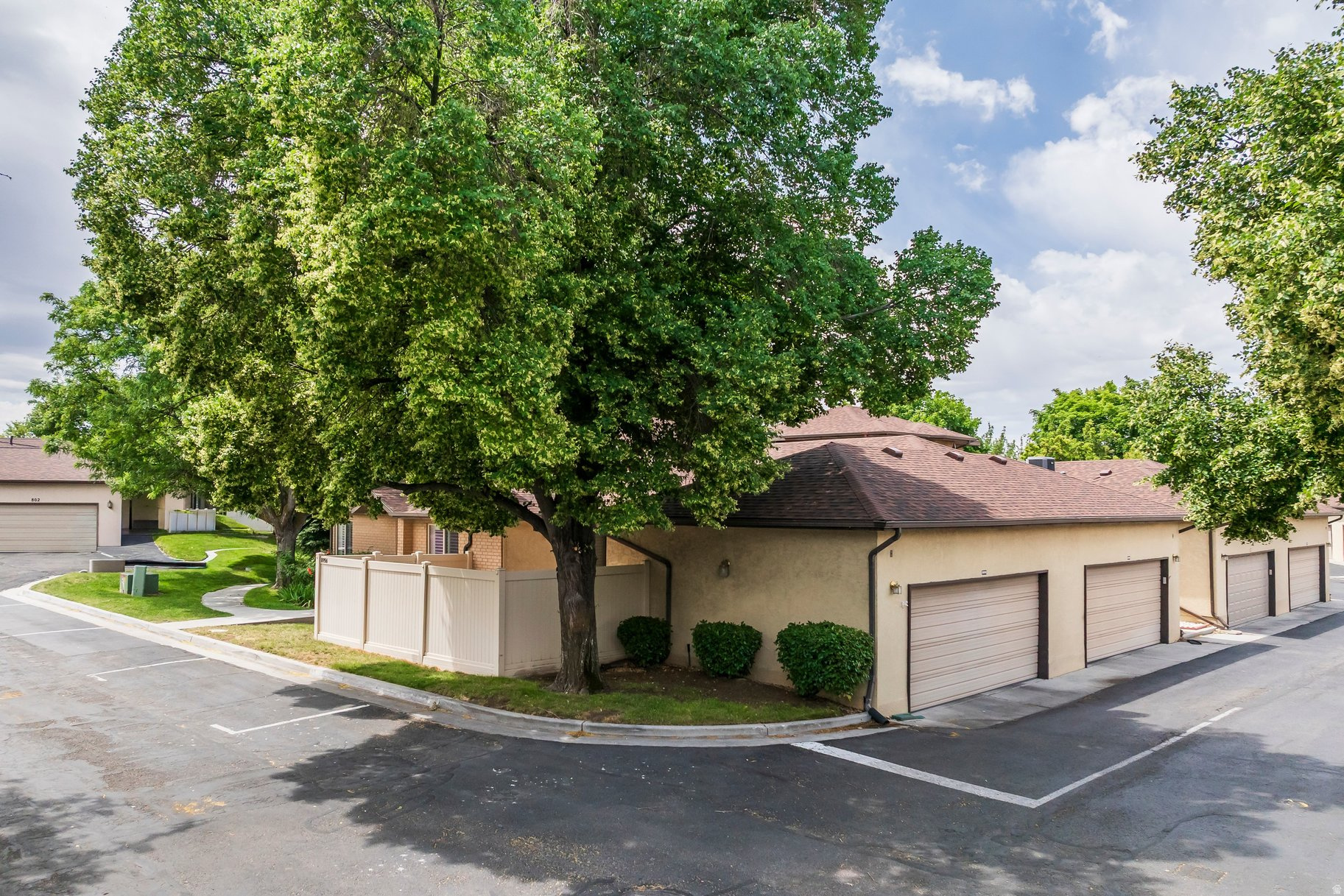 HARVEST LANE - Residential