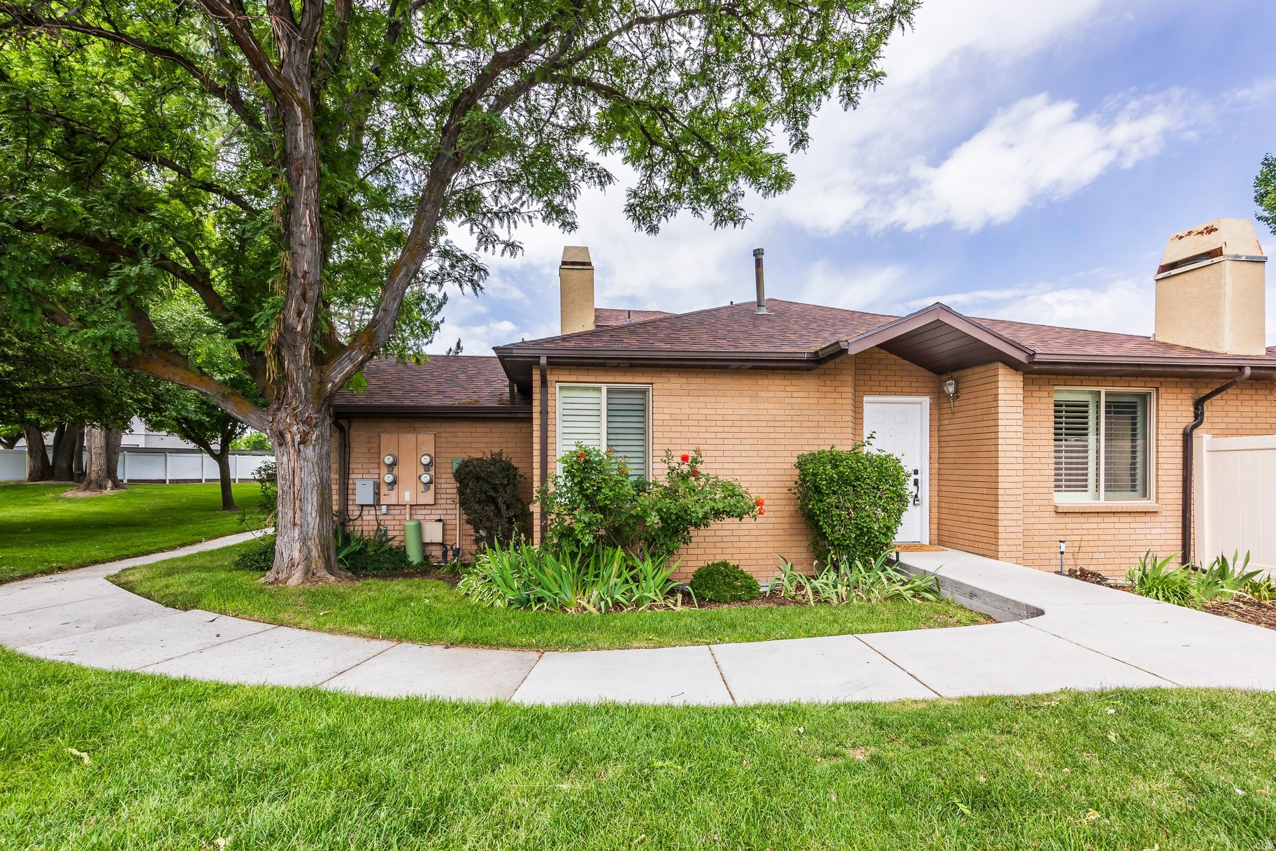 HARVEST LANE - Residential