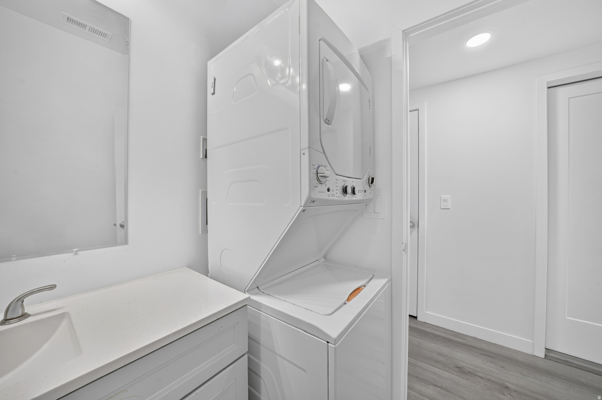 SALEM PARK - Residential