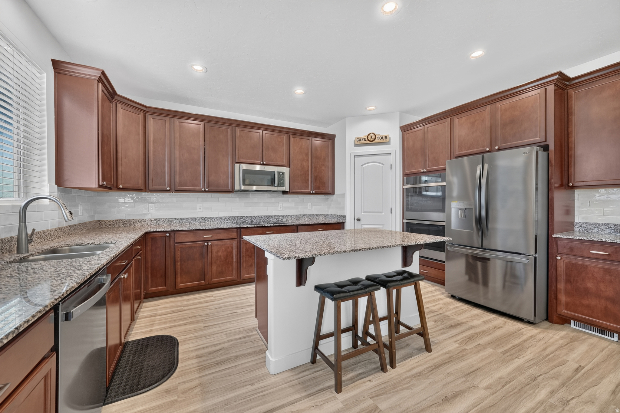 SALEM PARK - Residential