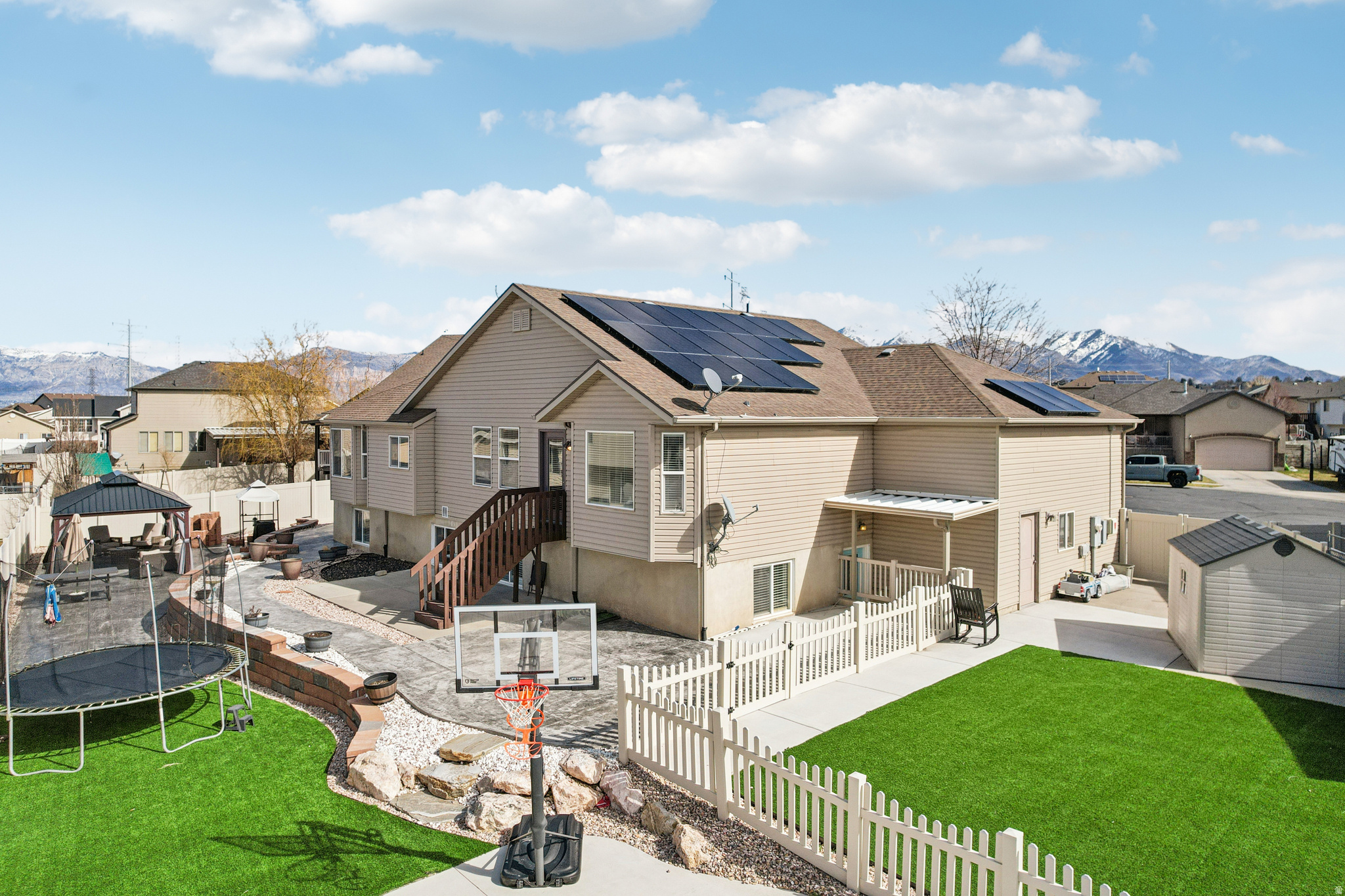 CANTERBURY CROSSING - Residential