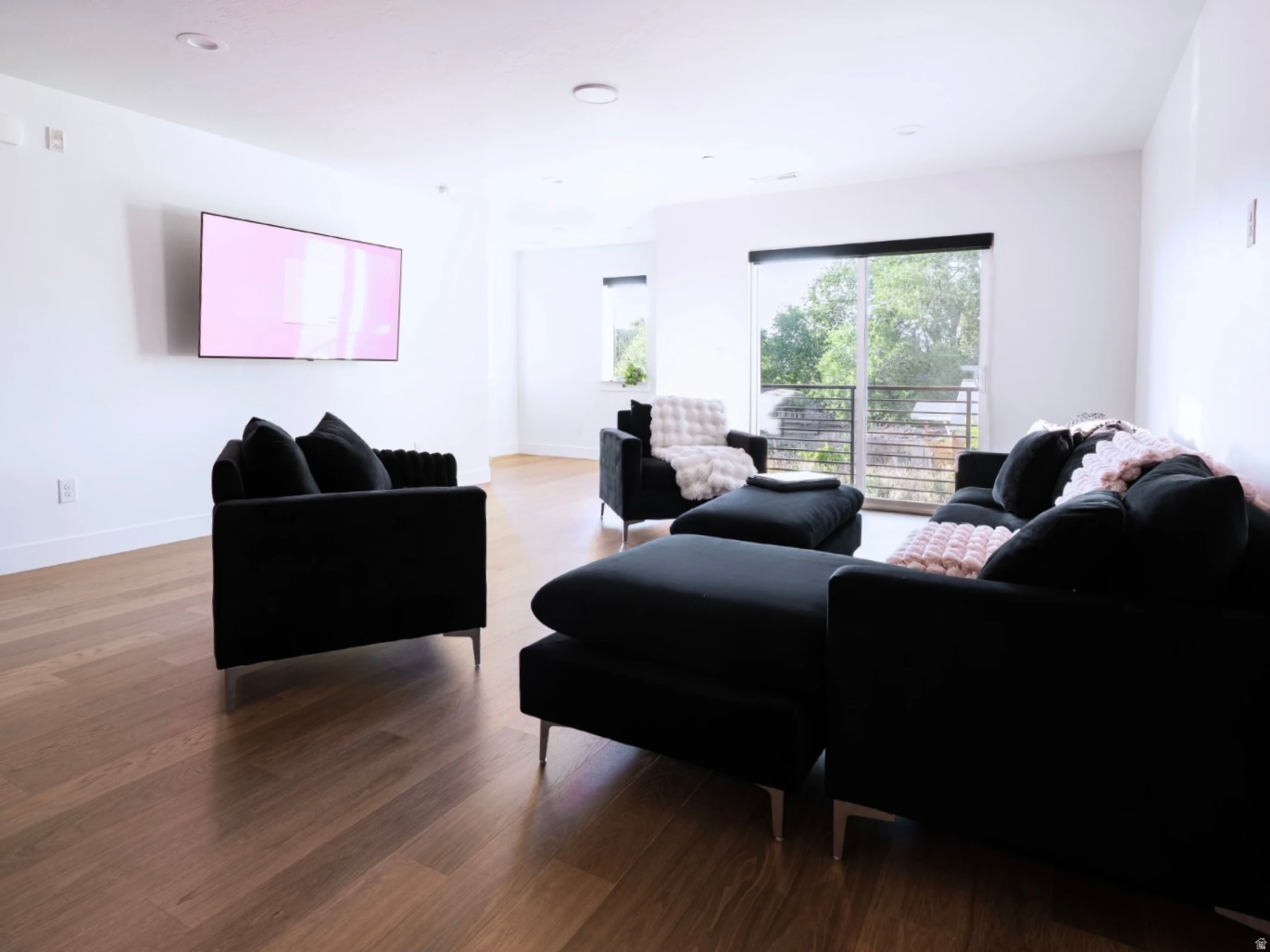 THE REGENCY - Residential