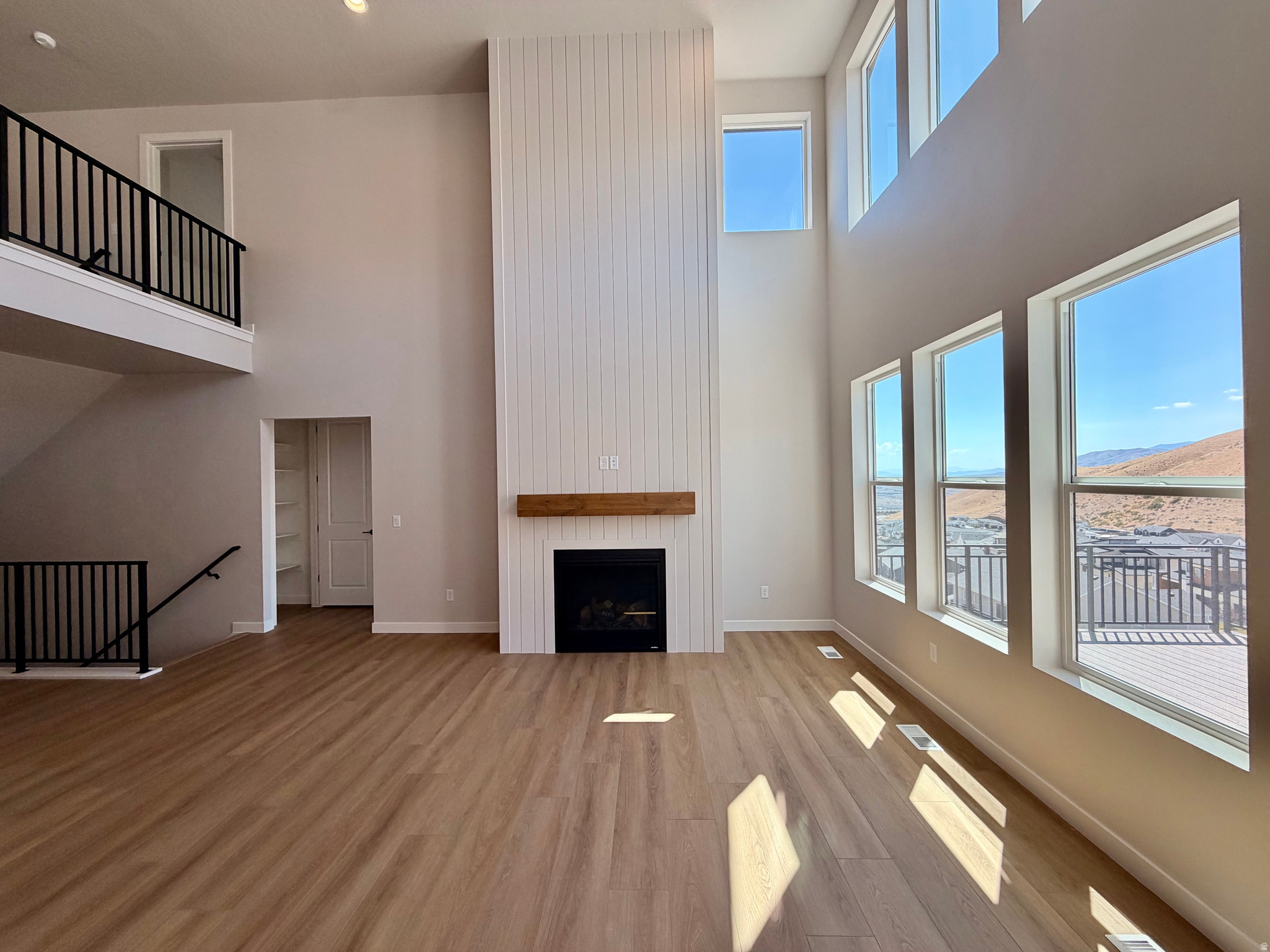 CANYON POINT - Residential