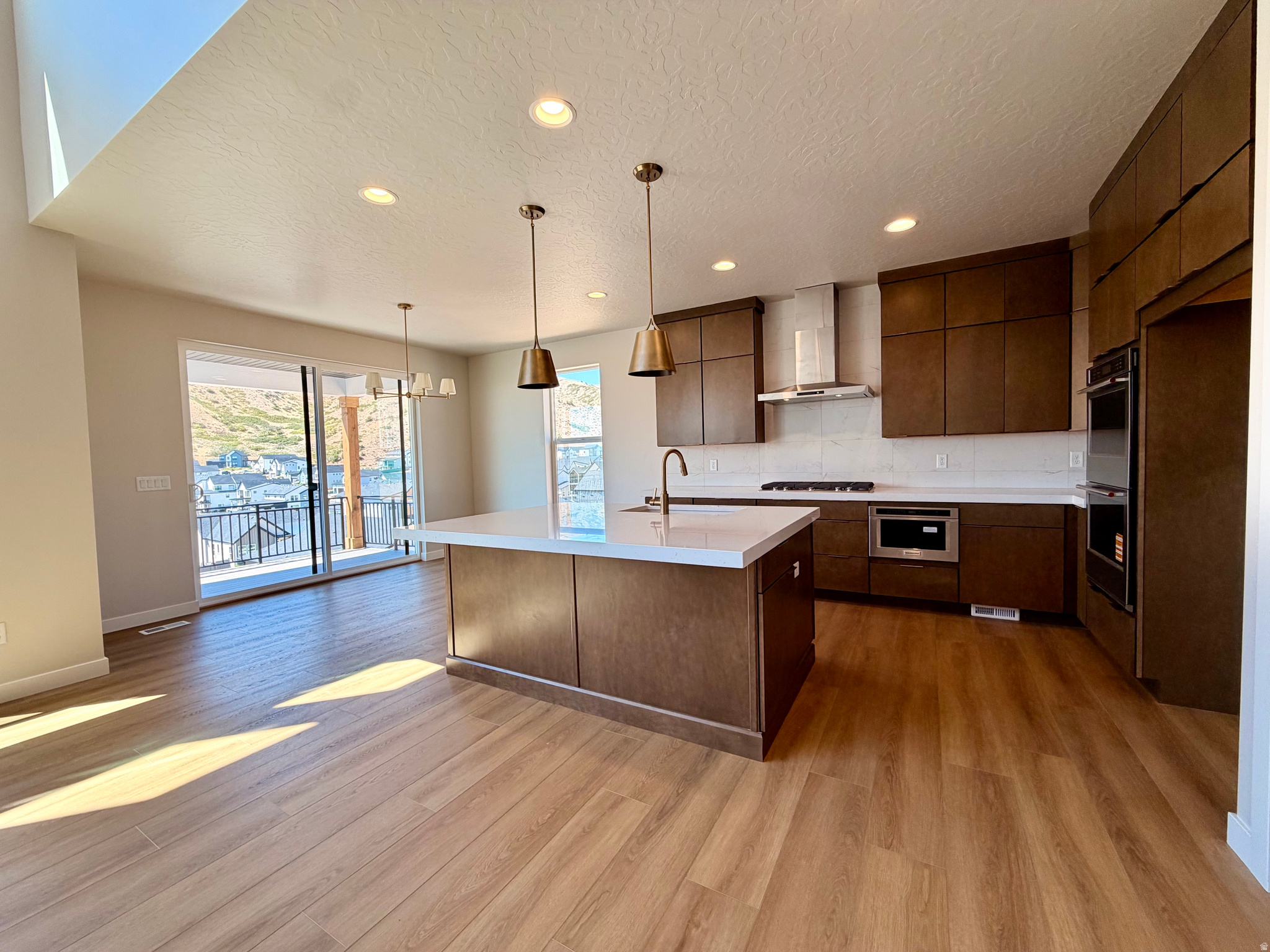 CANYON POINT - Residential