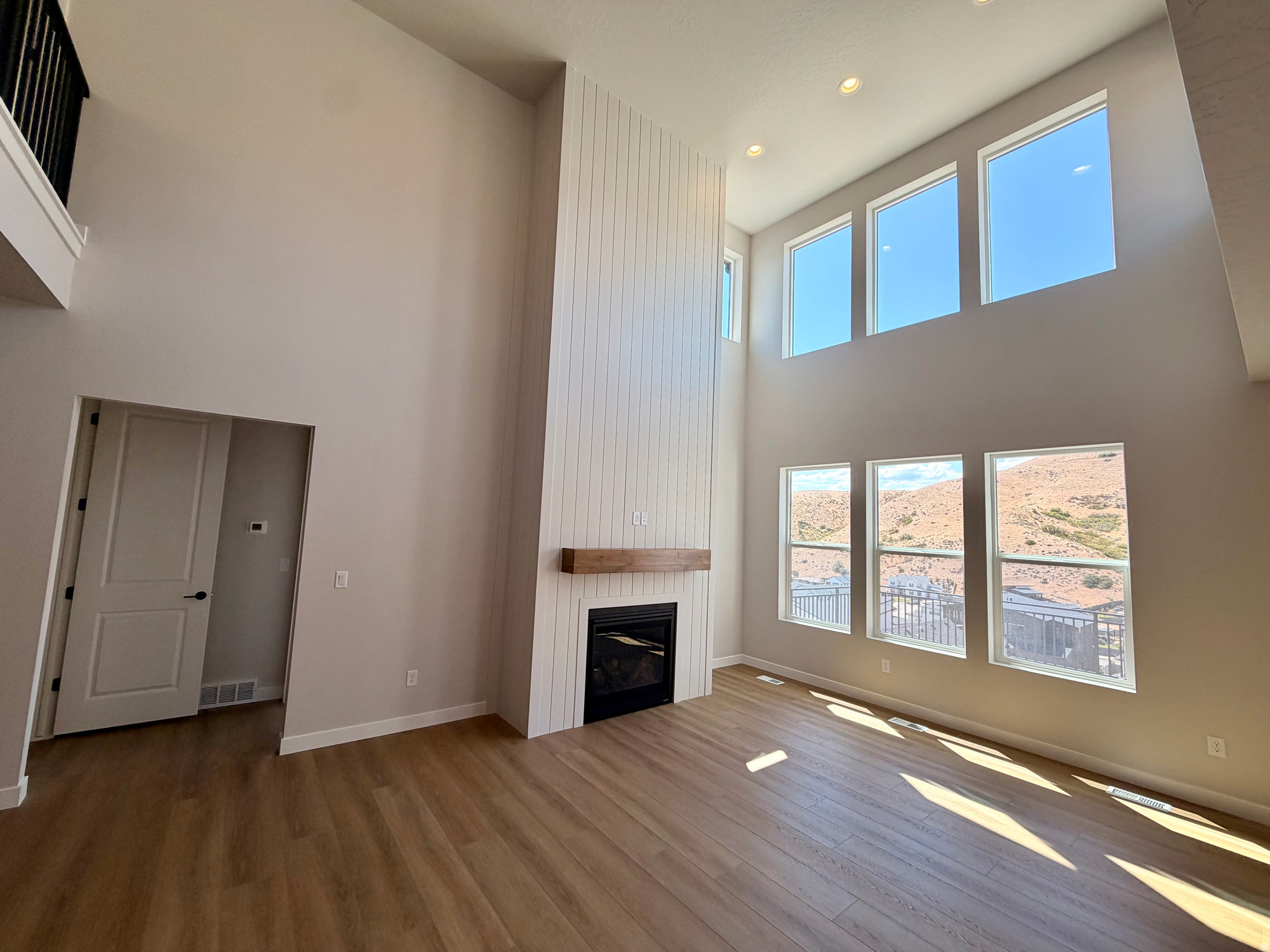 CANYON POINT - Residential