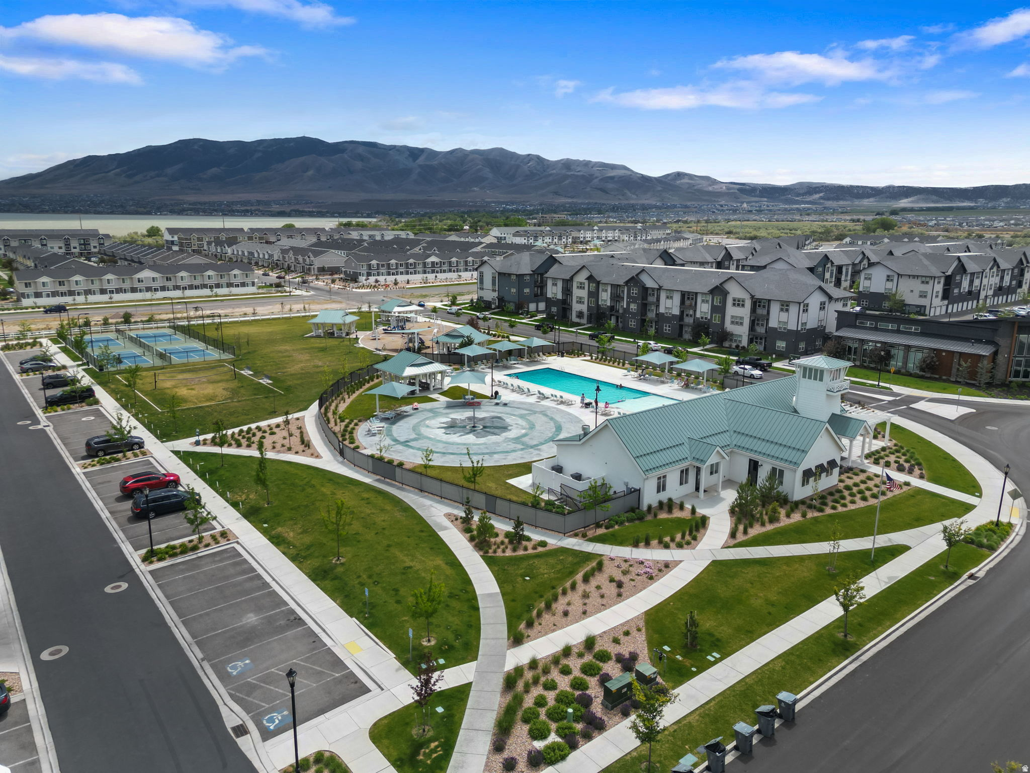 NORTHSHORE - Residential