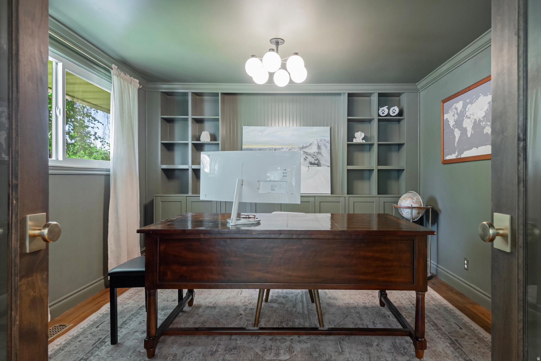 LAZY BAR - Residential