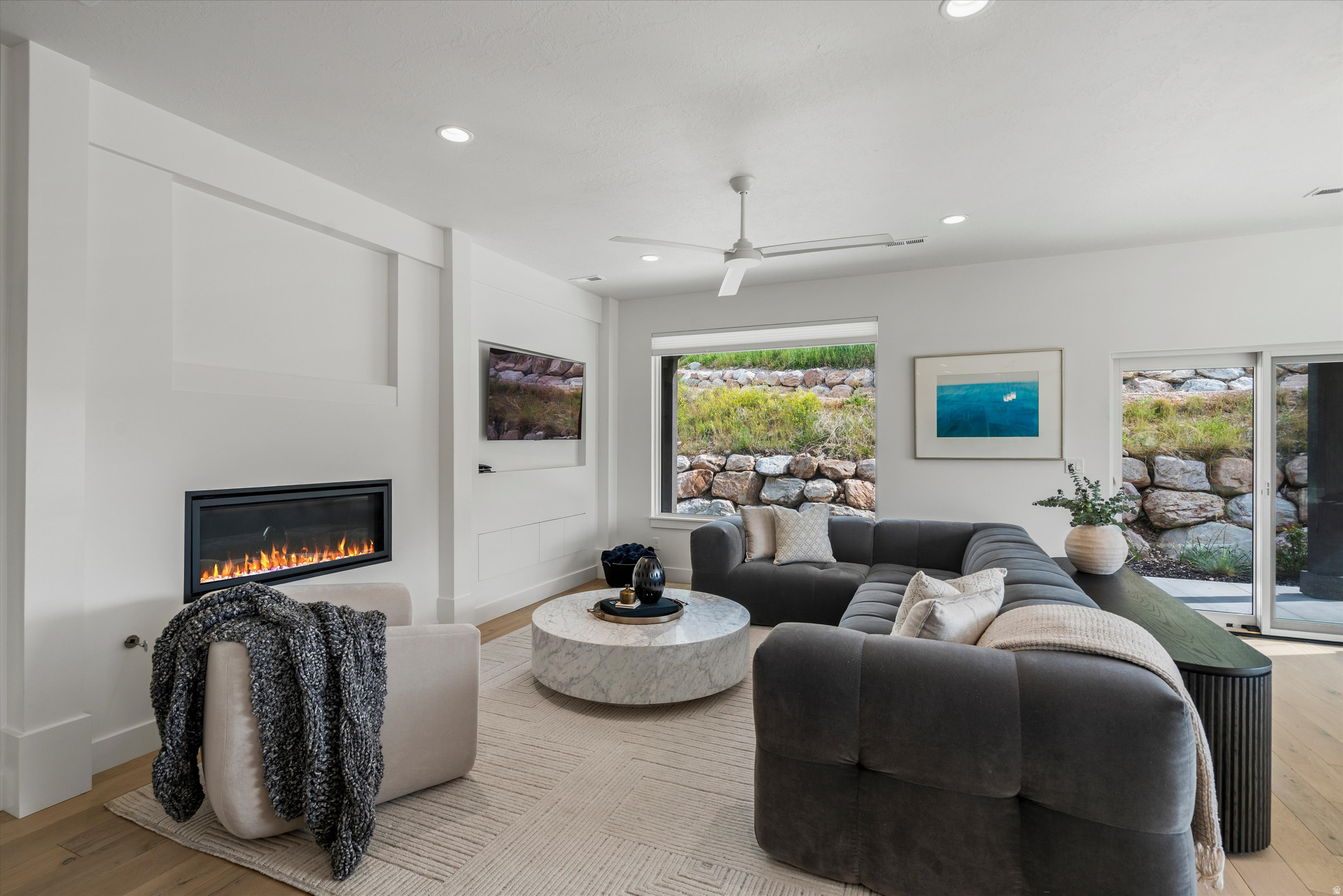 TRAPPERS RIDGE - Residential