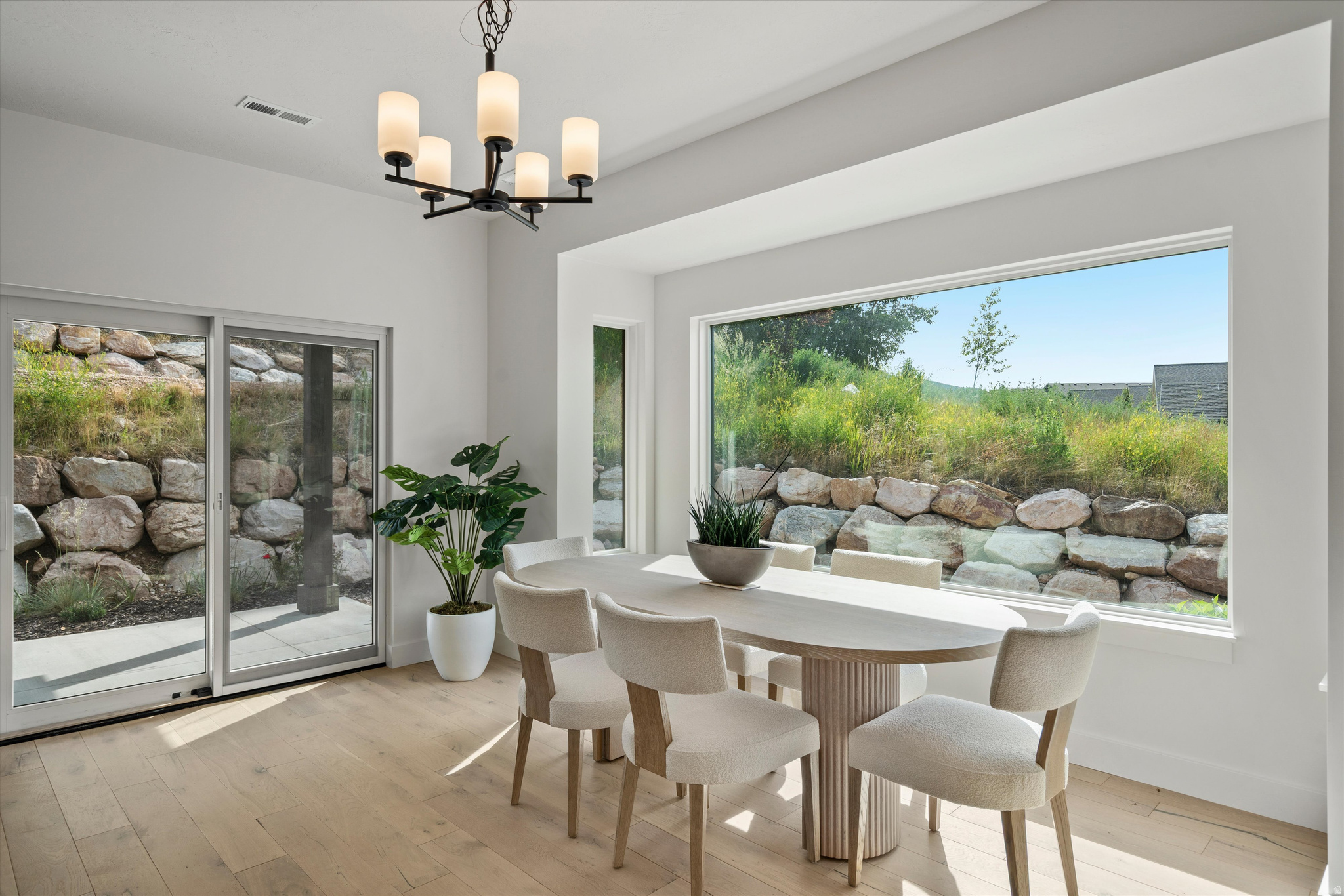 TRAPPERS RIDGE - Residential