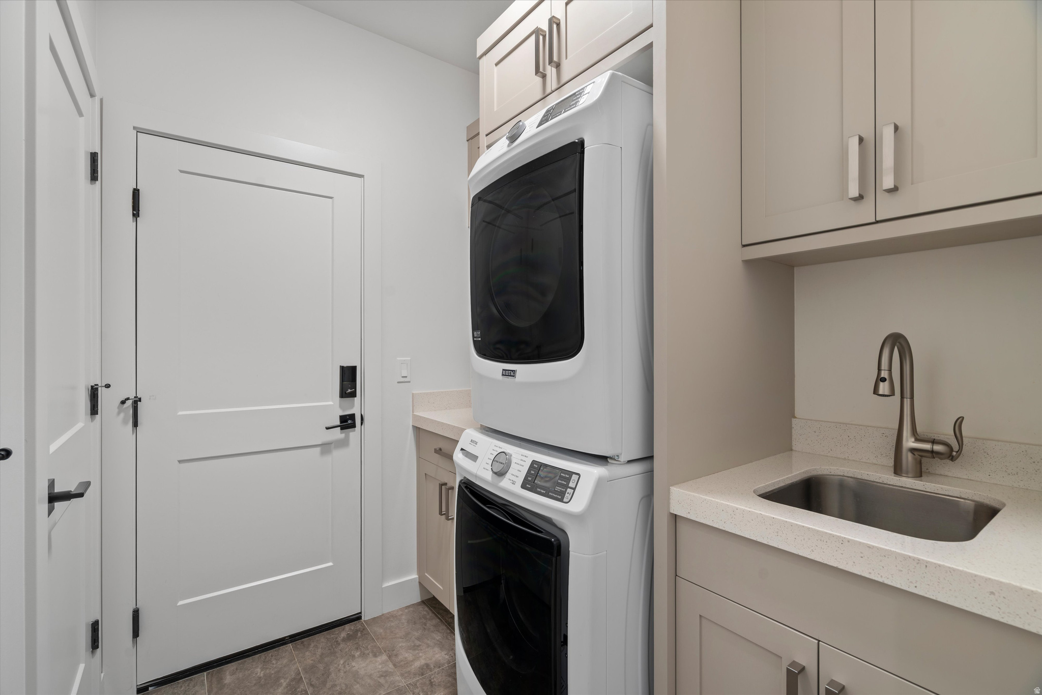 TRAPPERS RIDGE - Residential