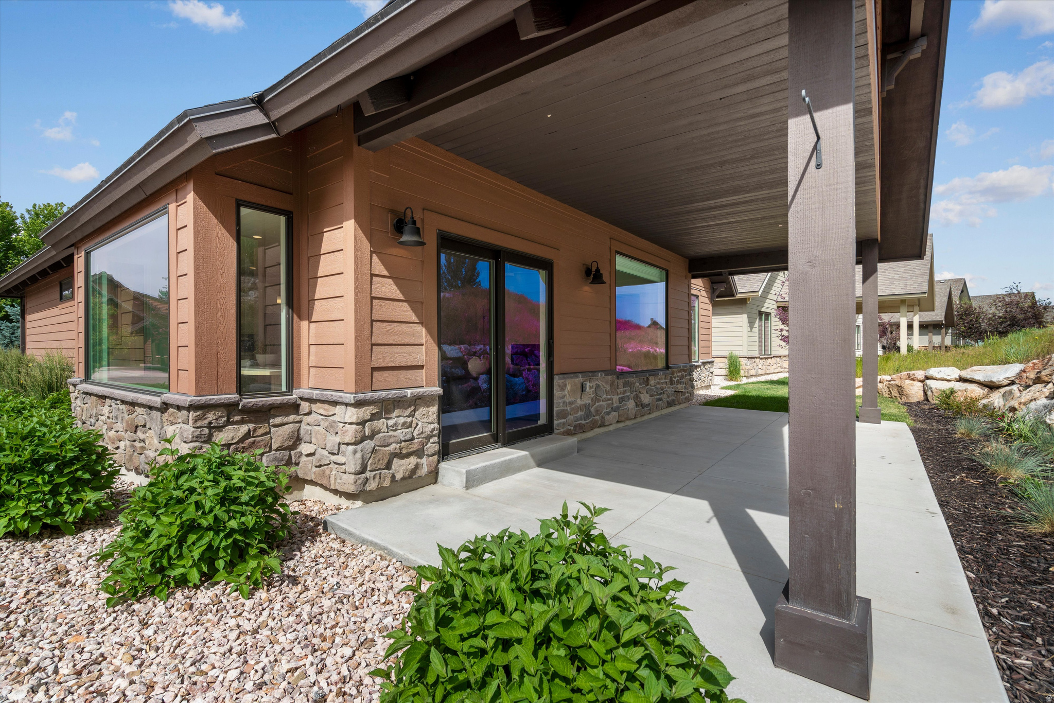 TRAPPERS RIDGE - Residential