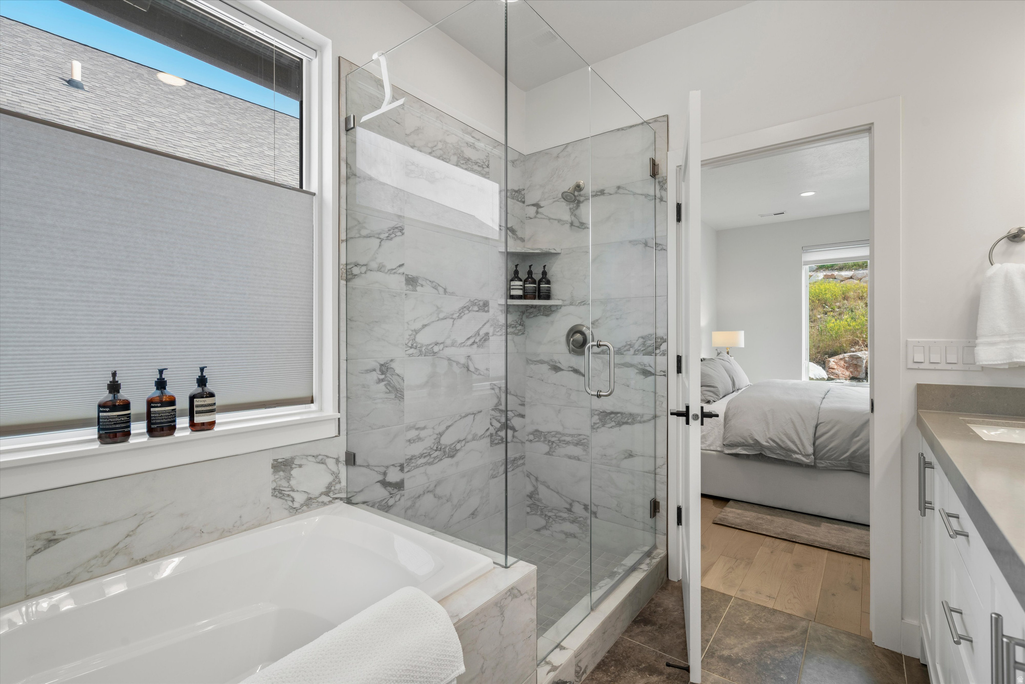 TRAPPERS RIDGE - Residential