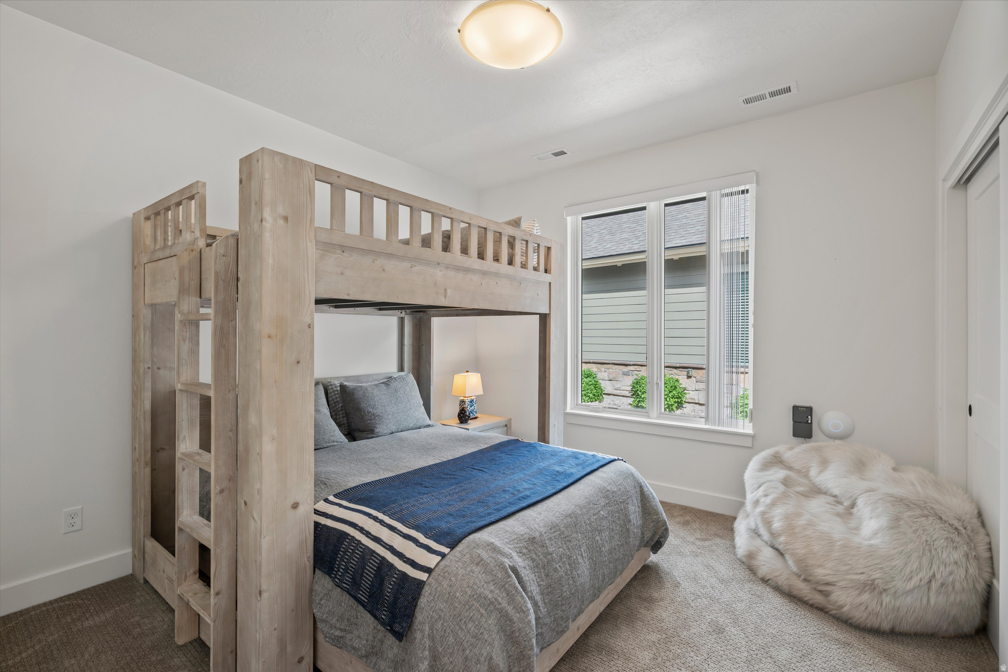TRAPPERS RIDGE - Residential