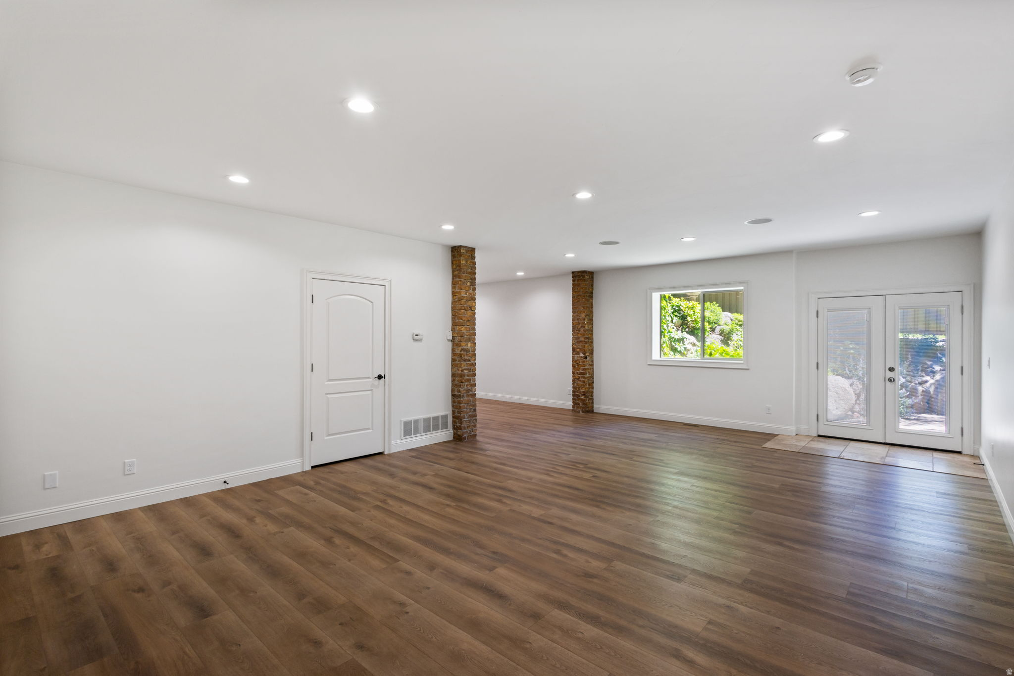 THE COVE AT VALLEY HILLS - Residential