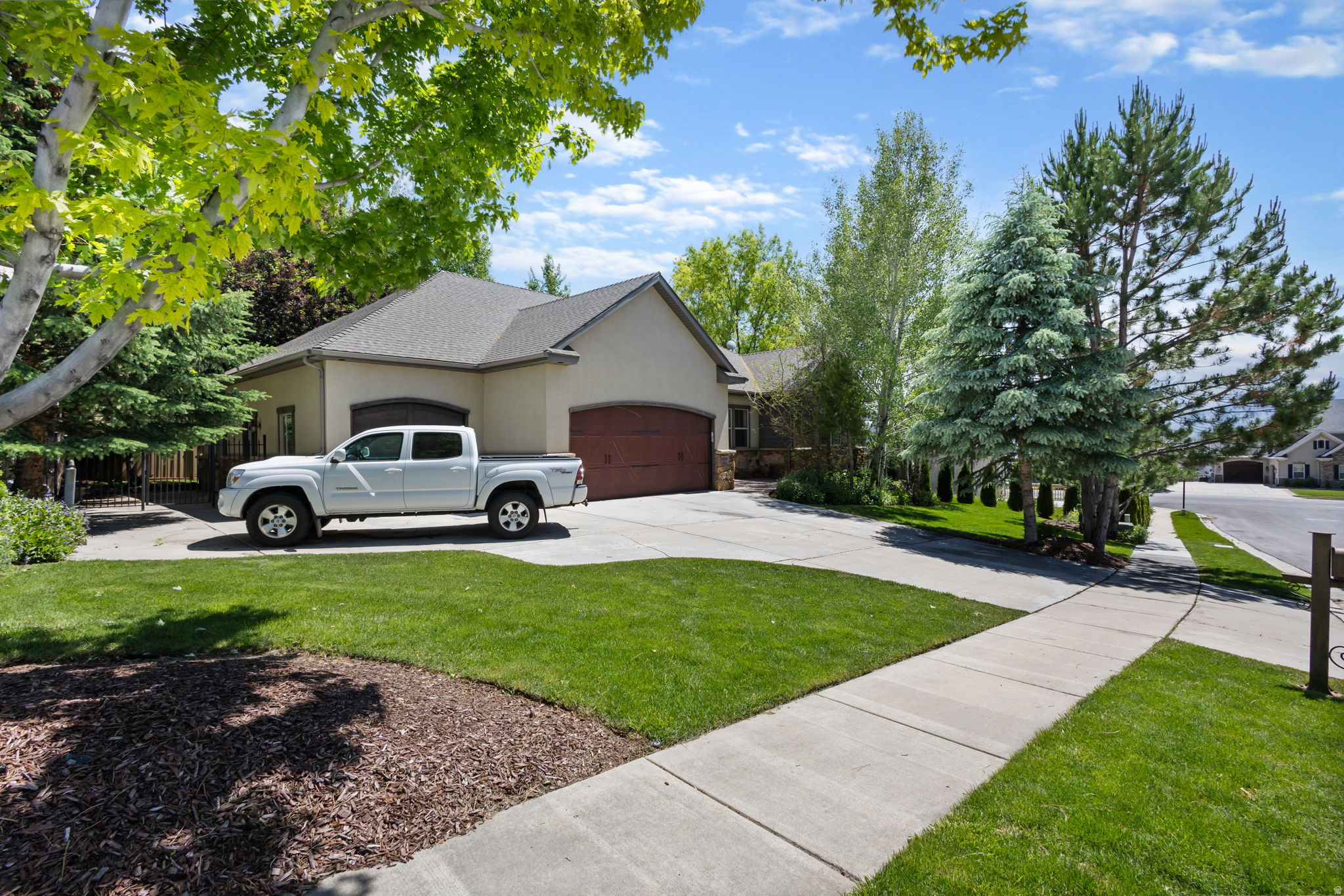 THE COVE AT VALLEY HILLS - Residential