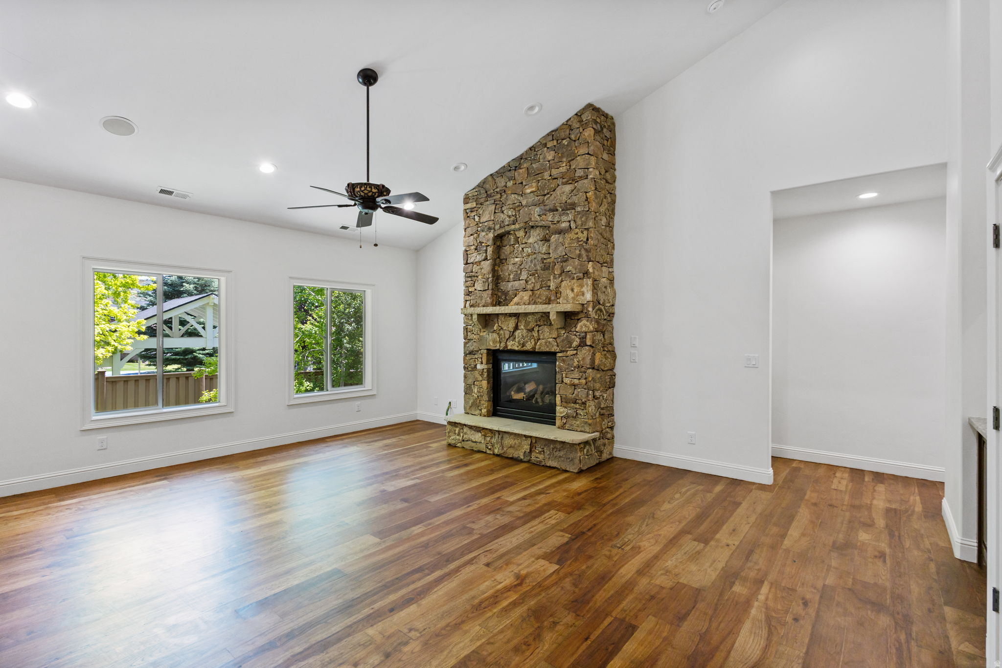 THE COVE AT VALLEY HILLS - Residential