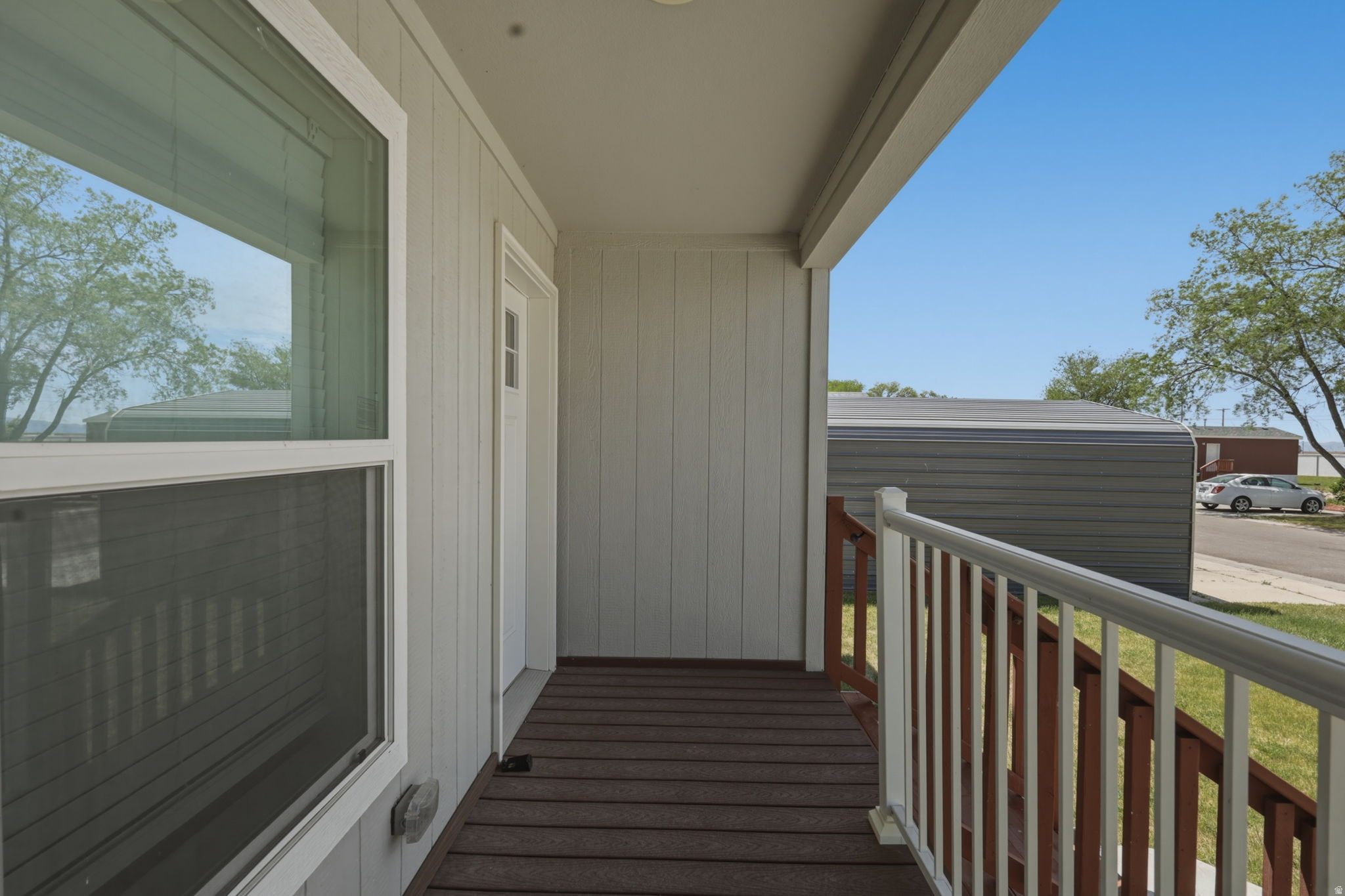TOWN & COUNTRY - Residential