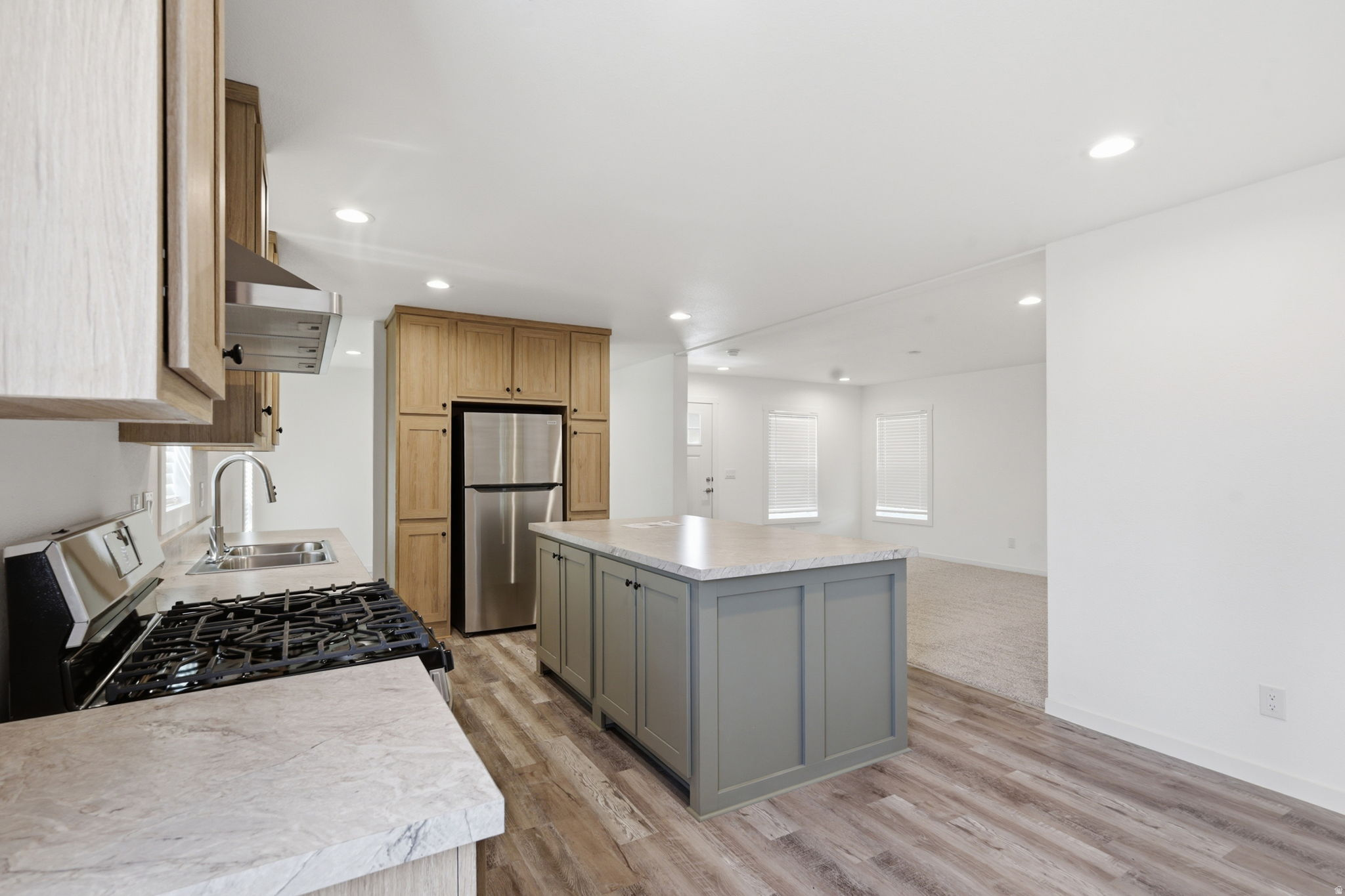 TOWN & COUNTRY - Residential