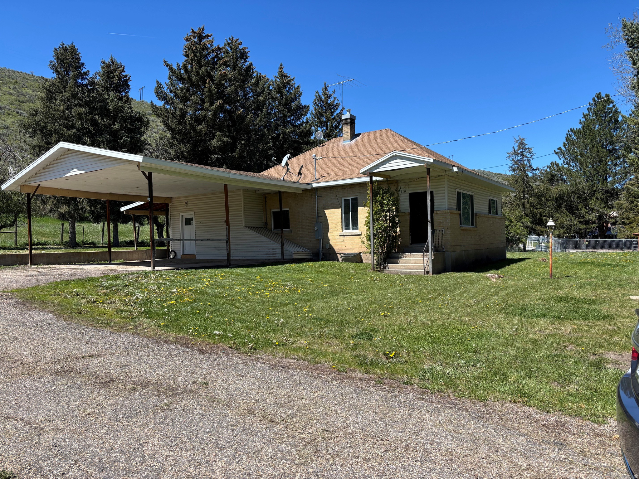 Square footage figures are provided as a courtesy estimate only and were obtained from ______appraisal________ .  Buyer is advised to obtain an independent measurement. property has been surveyed last year, fence lines are property lines.   has also had cattle on the property.