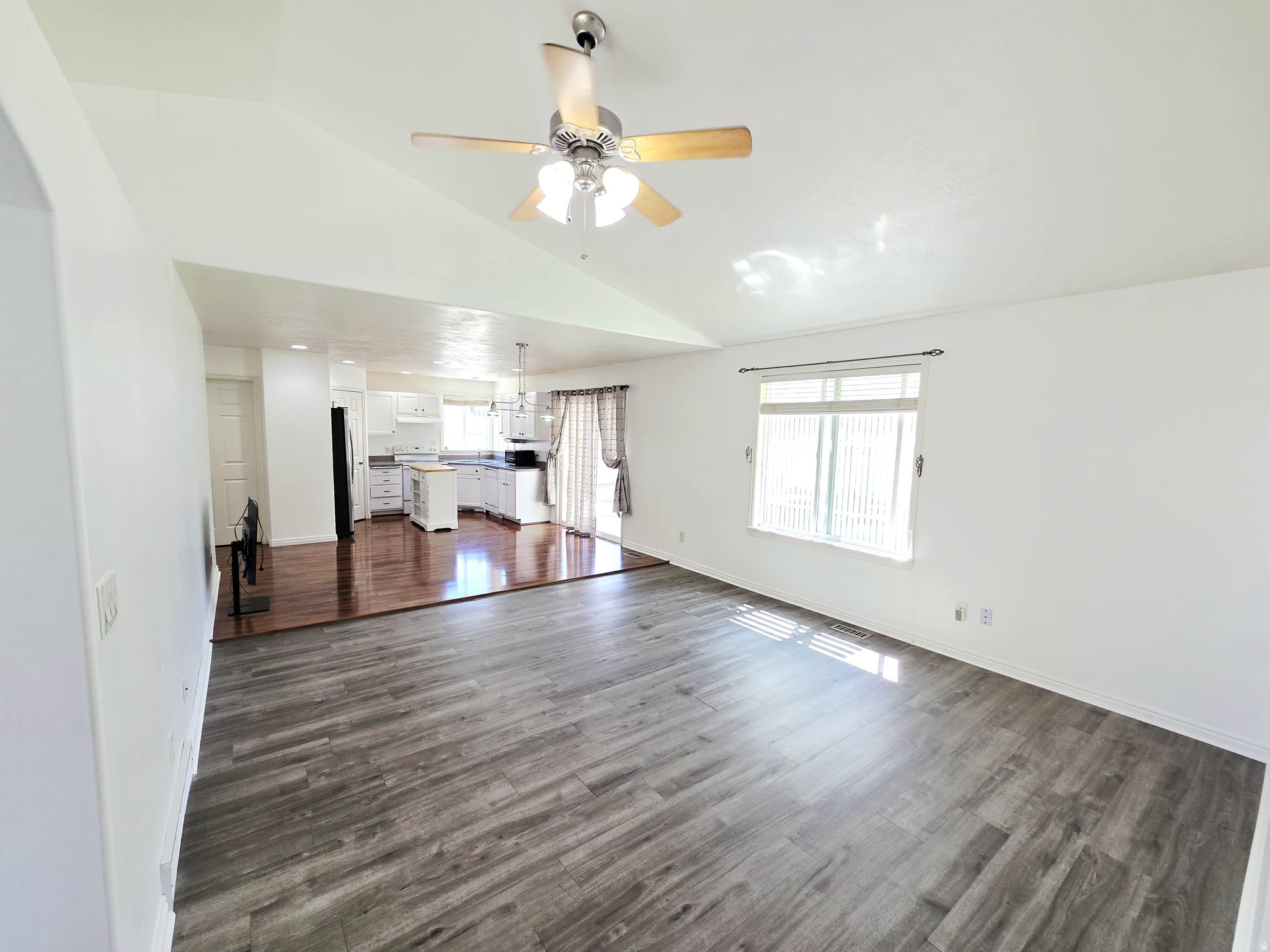 HIGHLAND - Residential