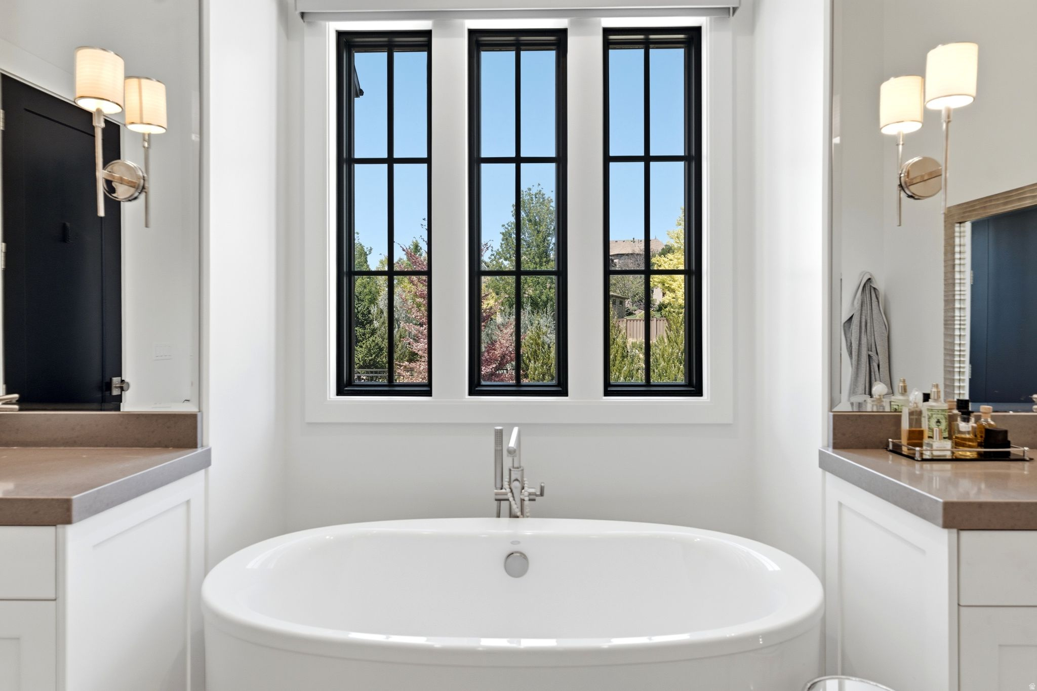 COUNTRY FRENCH ESTATES - Residential