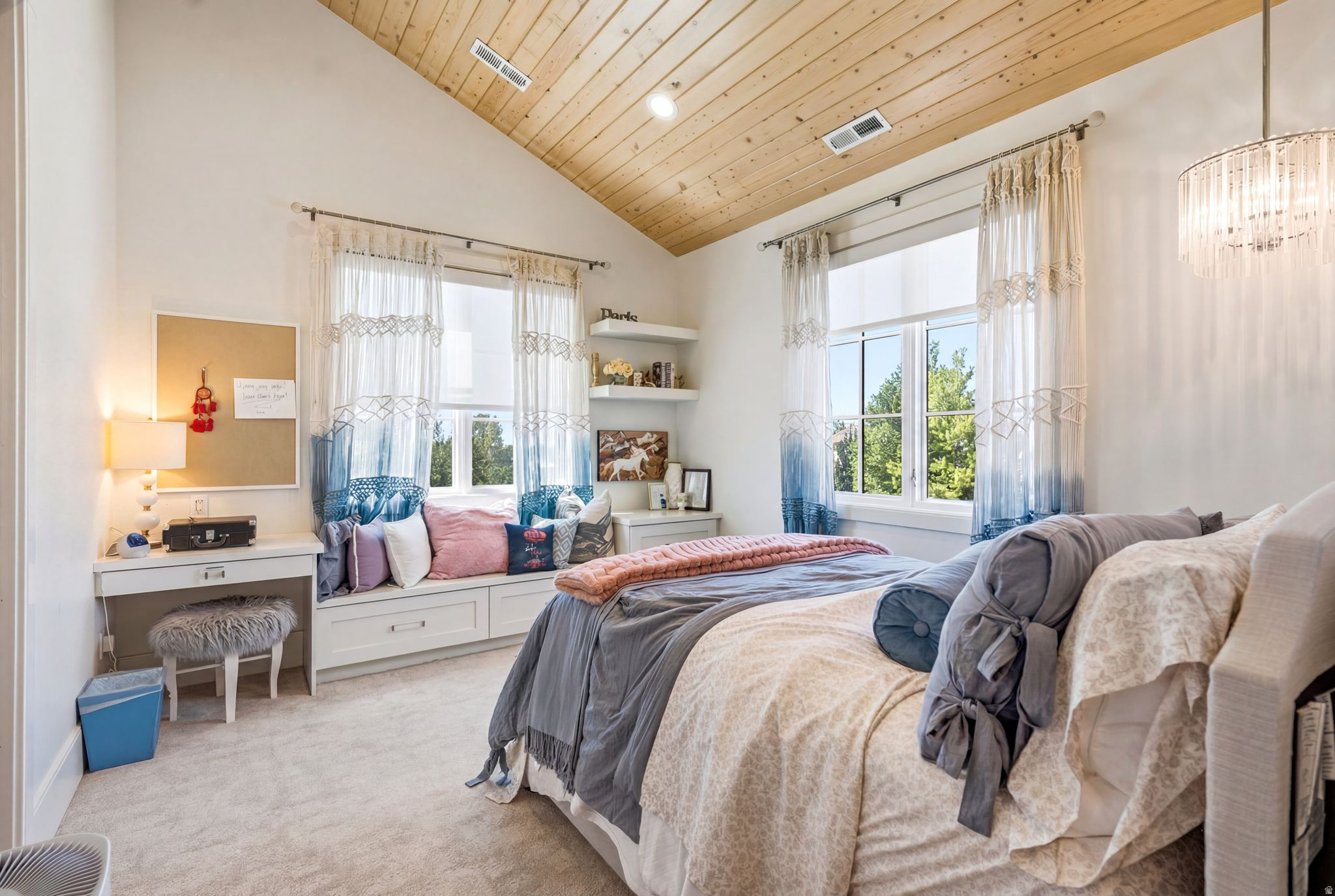 COUNTRY FRENCH ESTATES - Residential