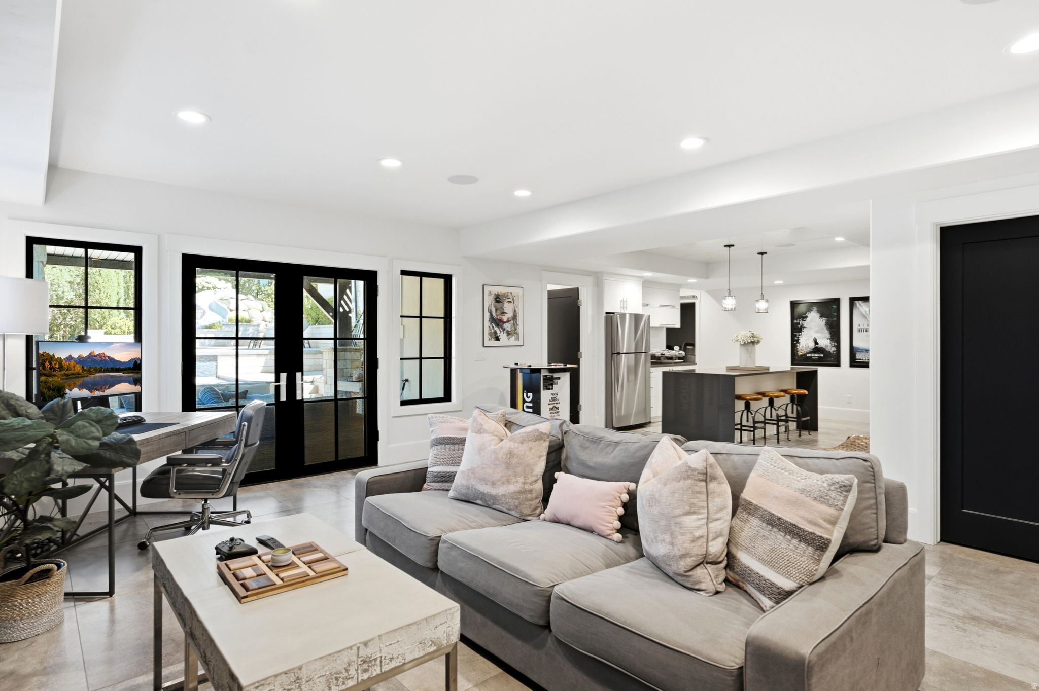 COUNTRY FRENCH ESTATES - Residential