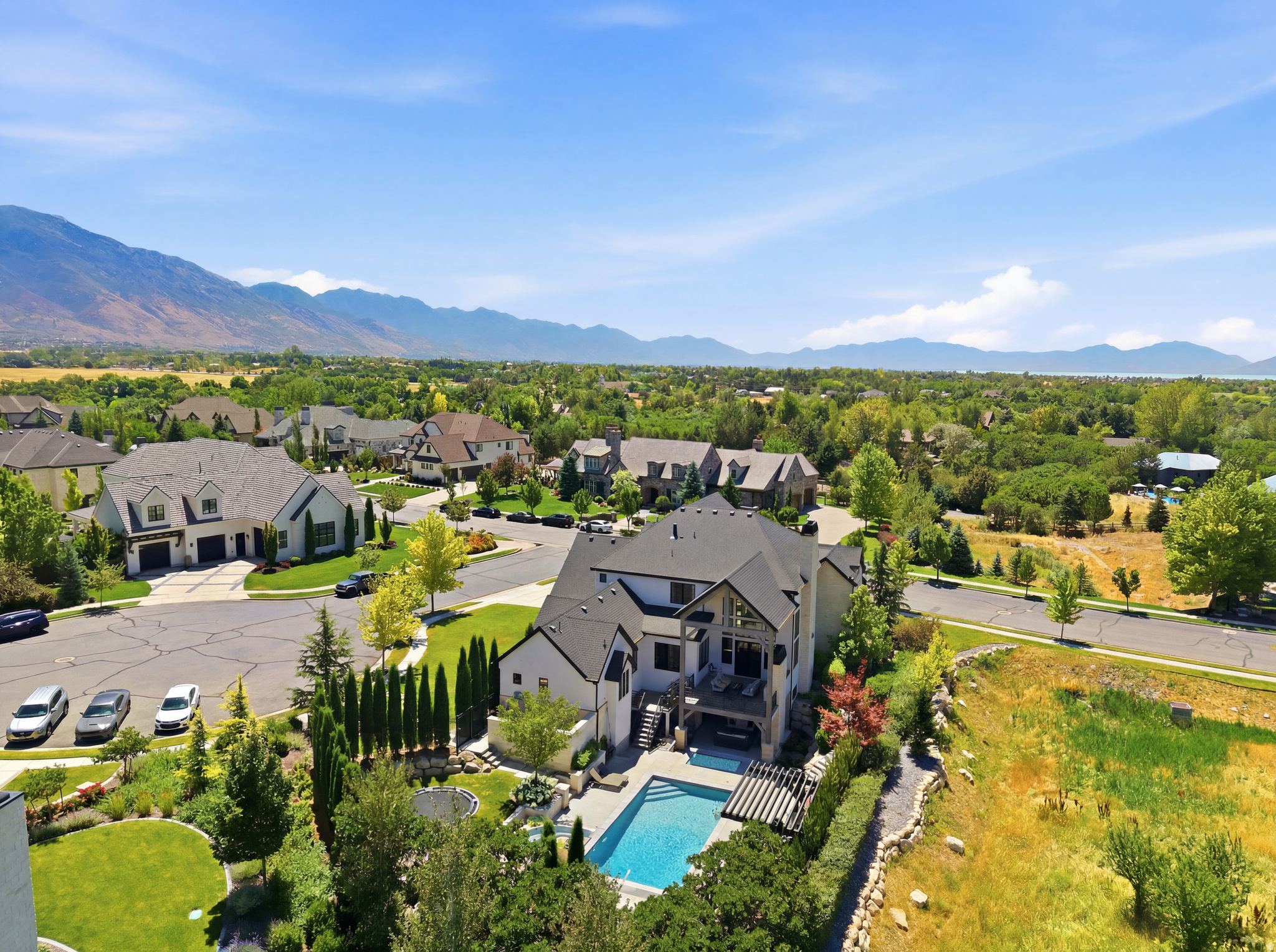COUNTRY FRENCH ESTATES - Residential