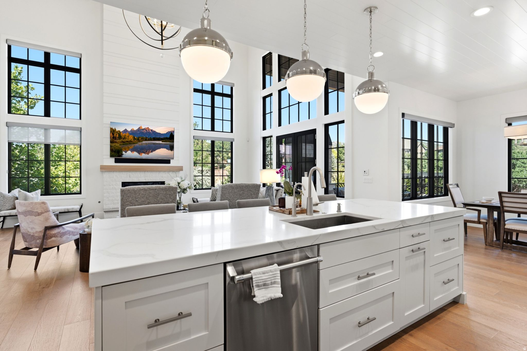 COUNTRY FRENCH ESTATES - Residential