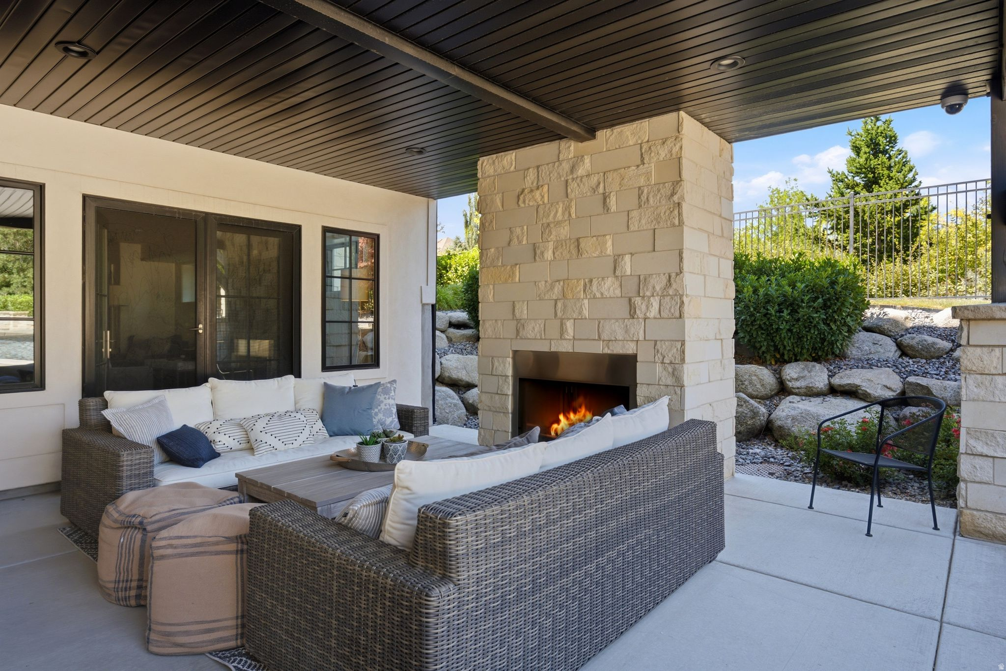 COUNTRY FRENCH ESTATES - Residential