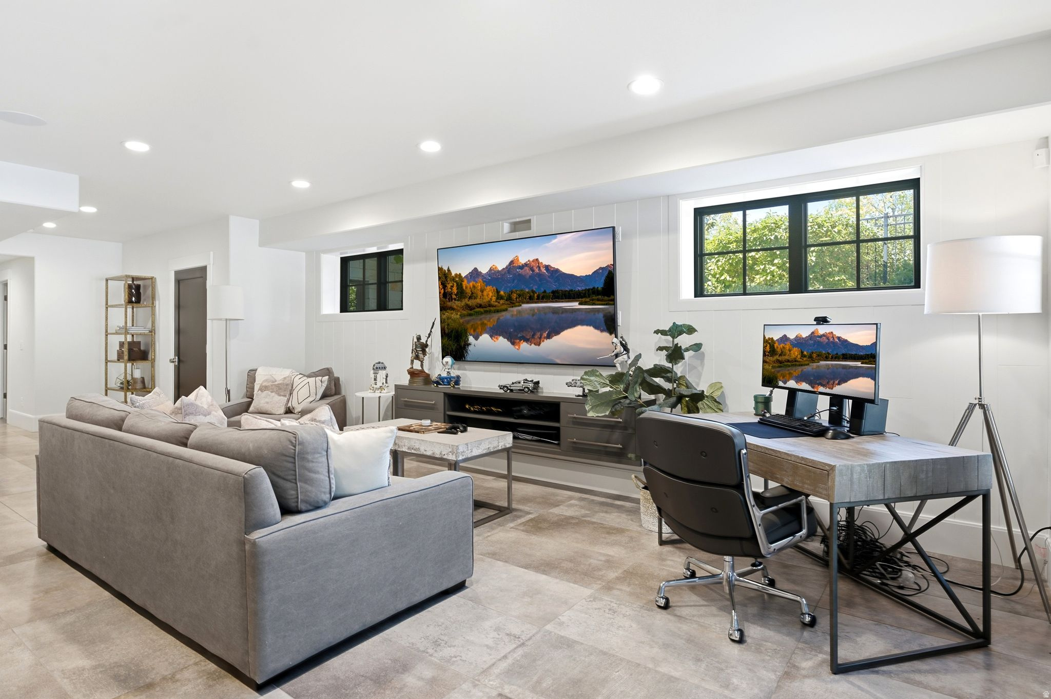 COUNTRY FRENCH ESTATES - Residential