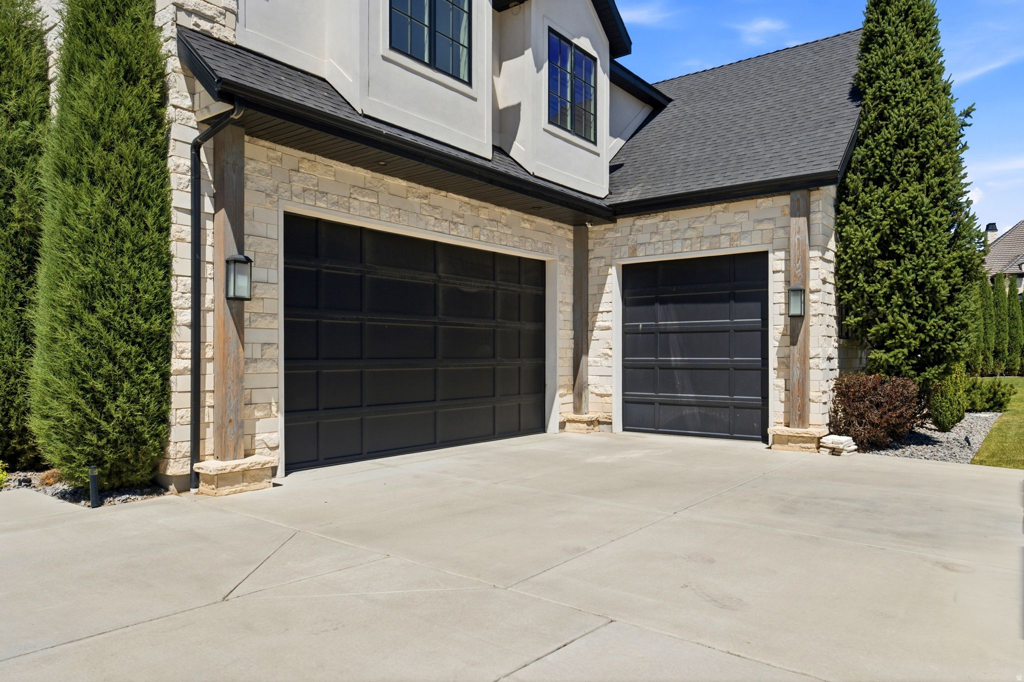 COUNTRY FRENCH ESTATES - Residential