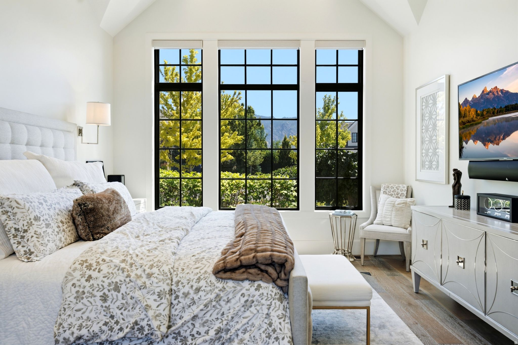 COUNTRY FRENCH ESTATES - Residential