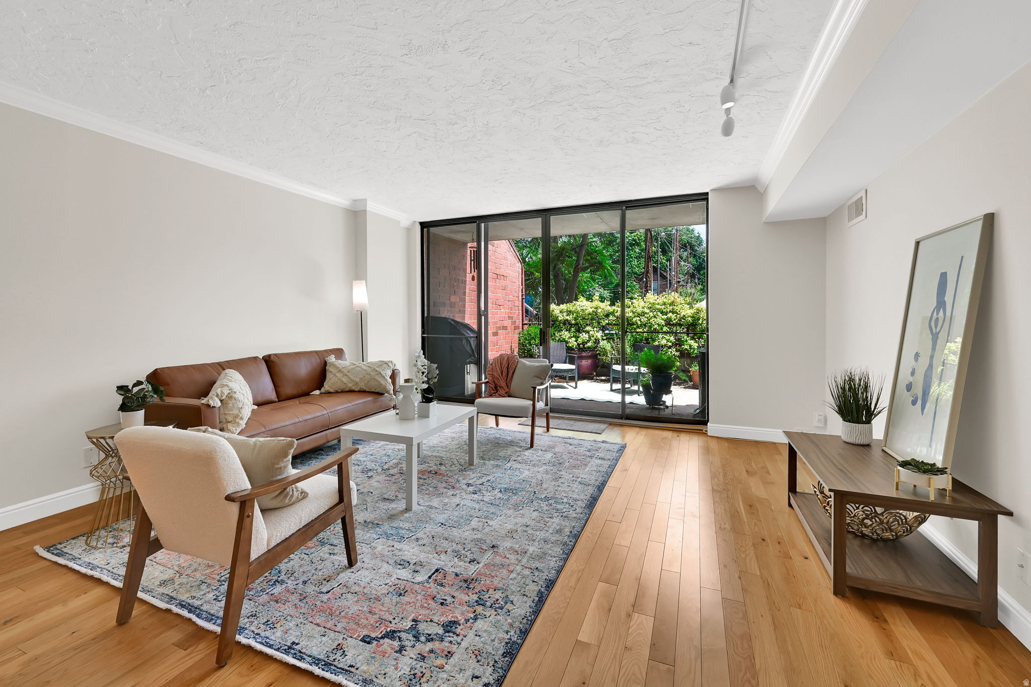 ARLINGTON PLACE - Residential