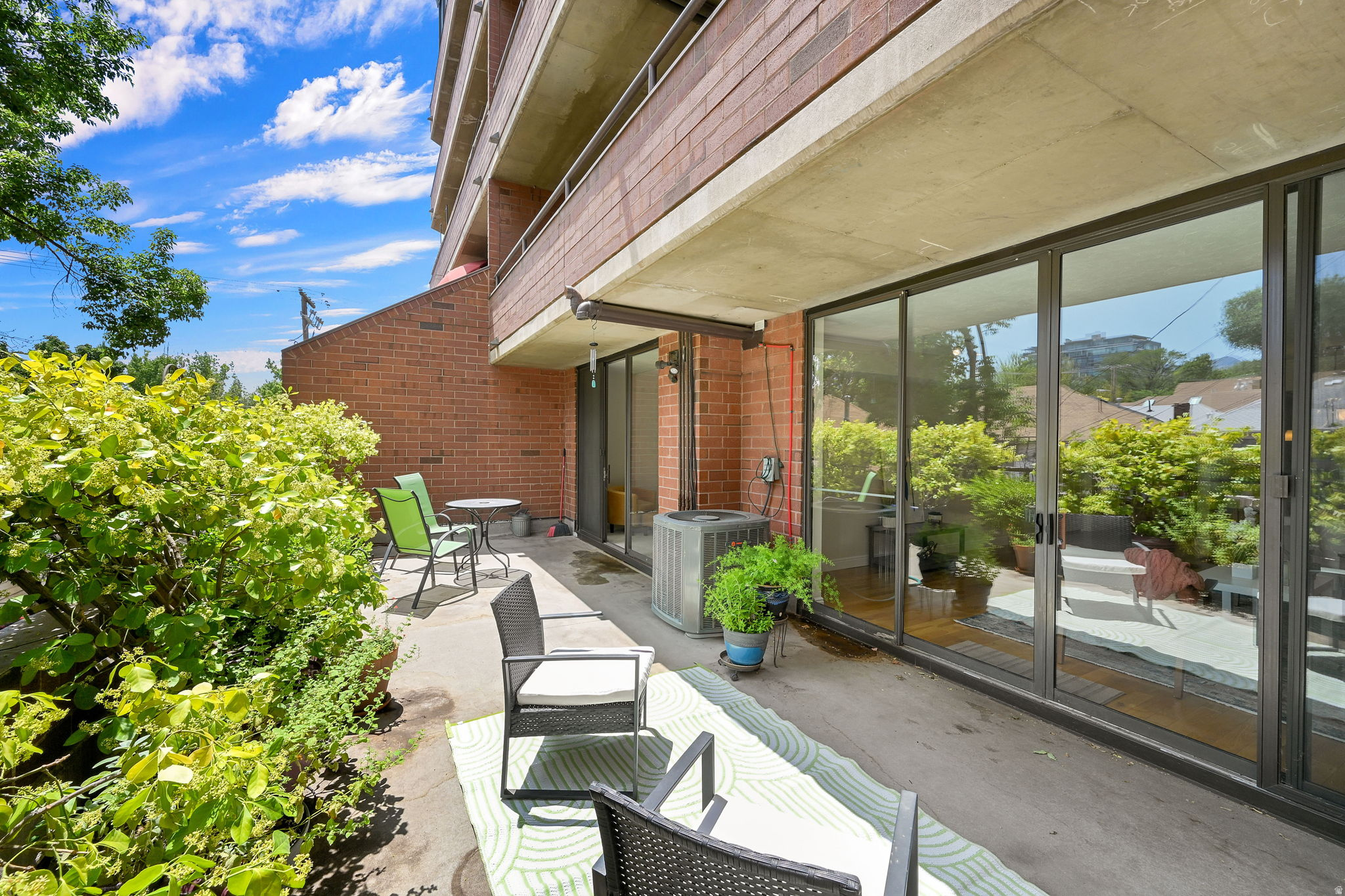 ARLINGTON PLACE - Residential