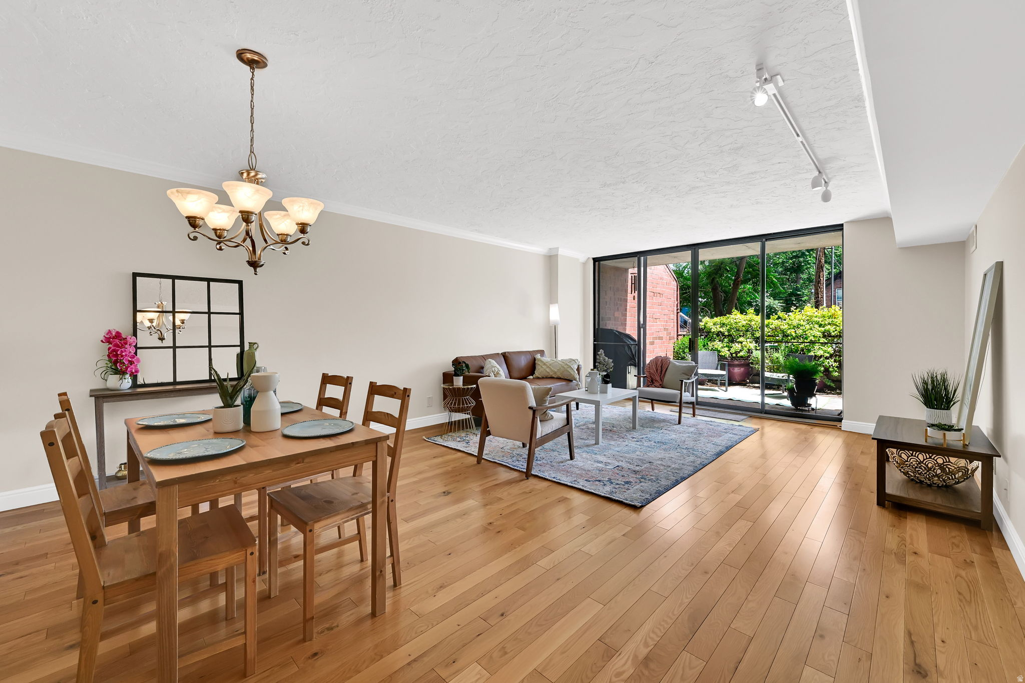 ARLINGTON PLACE - Residential