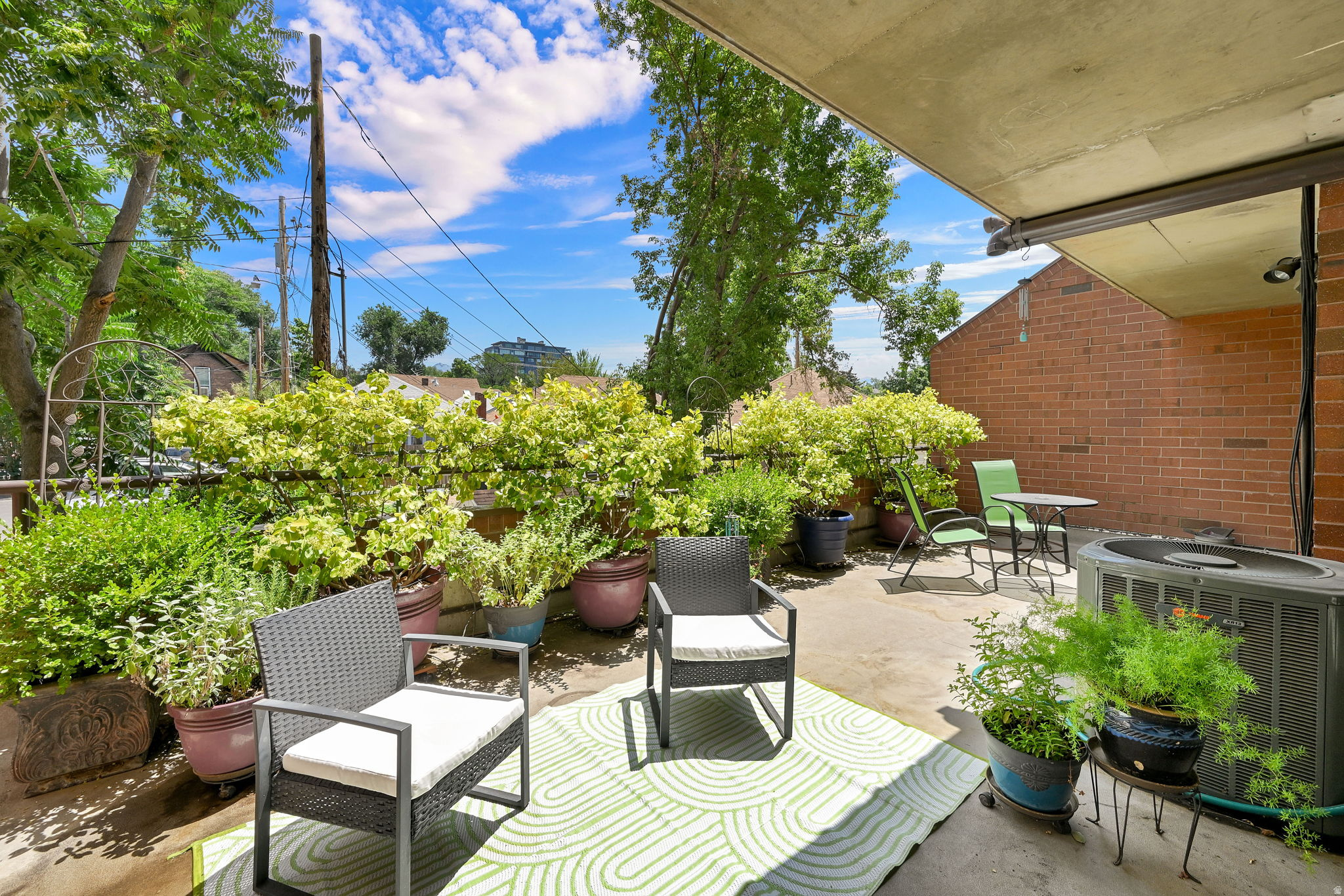 ARLINGTON PLACE - Residential