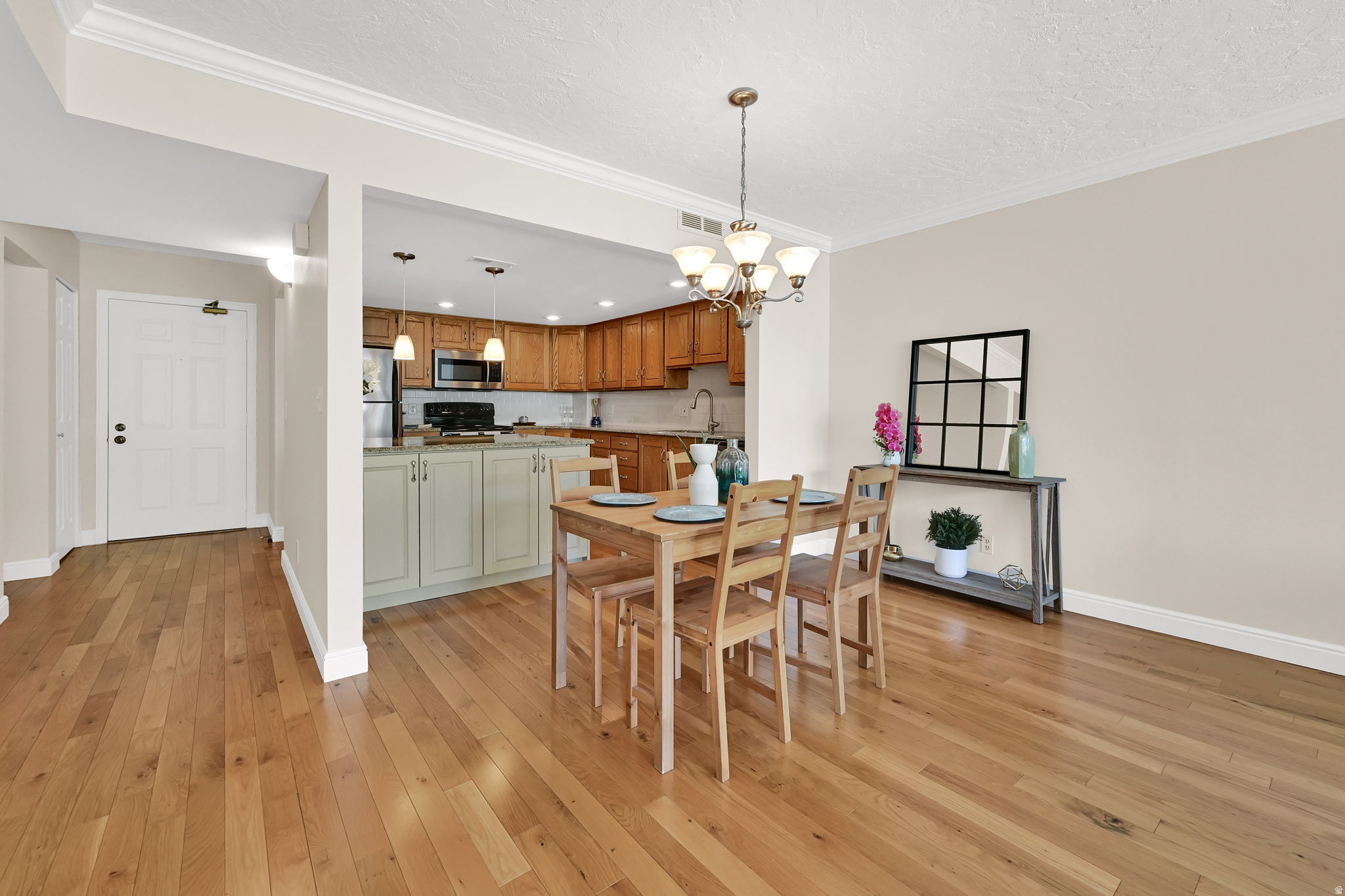 ARLINGTON PLACE - Residential