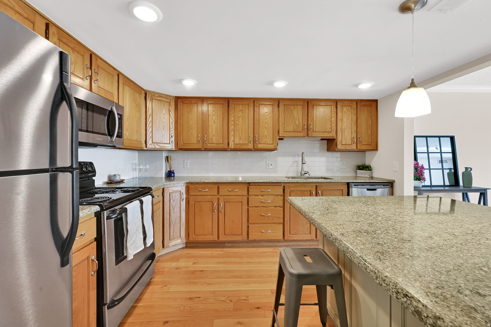ARLINGTON PLACE - Residential