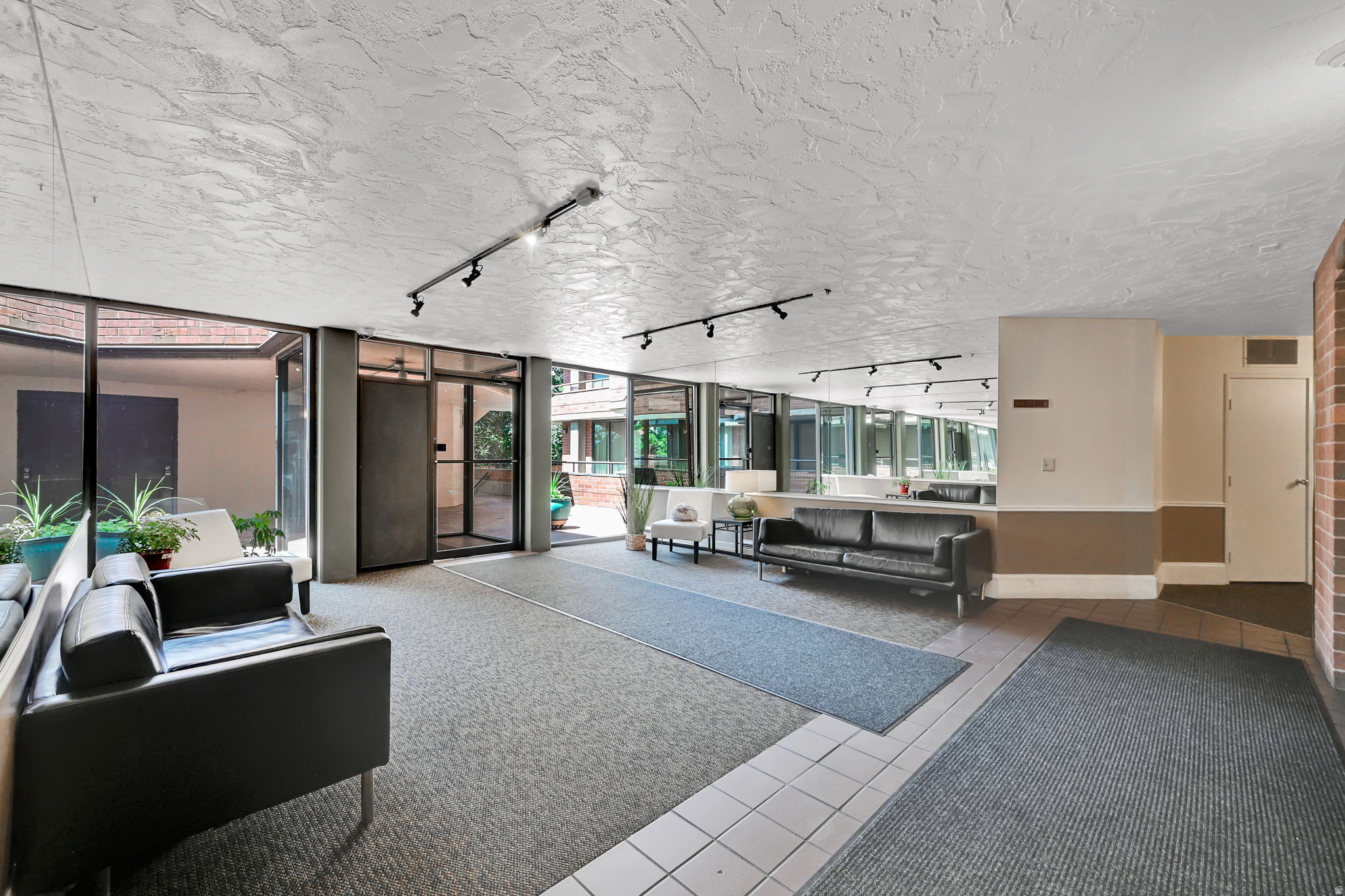ARLINGTON PLACE - Residential